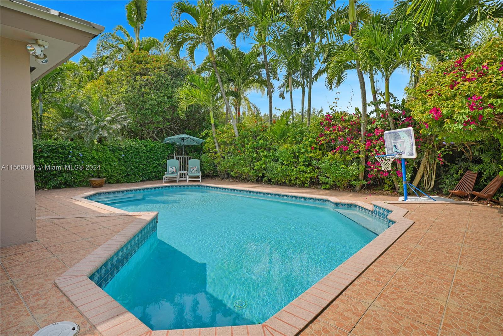 15325 SW 156th Ter, Miami, Florida 33187, 4 Bedrooms Bedrooms, ,2 BathroomsBathrooms,Residential,For Sale,15325 SW 156th Ter,A11569814