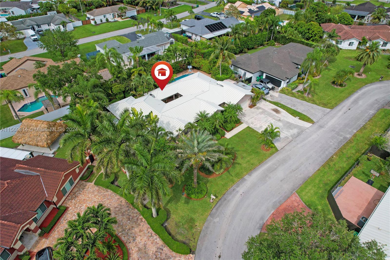 15325 SW 156th Ter, Miami, Florida 33187, 4 Bedrooms Bedrooms, ,2 BathroomsBathrooms,Residential,For Sale,15325 SW 156th Ter,A11569814