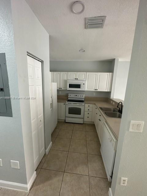 1480 NE 33rd Ave 110, Homestead, Florida 33033, 3 Bedrooms Bedrooms, ,2 BathroomsBathrooms,Residentiallease,For Rent,1480 NE 33rd Ave 110,A11569911