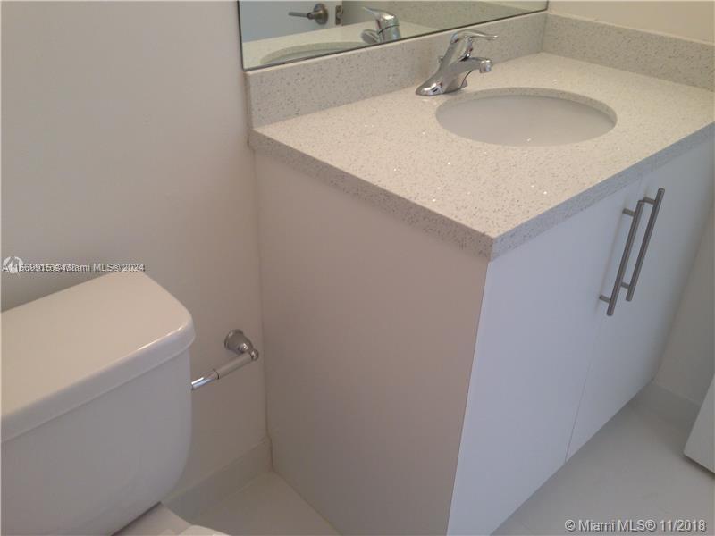 2630 NE 213th St 102, Miami, Florida 33180, 2 Bedrooms Bedrooms, ,2 BathroomsBathrooms,Residentiallease,For Rent,2630 NE 213th St 102,A11569916