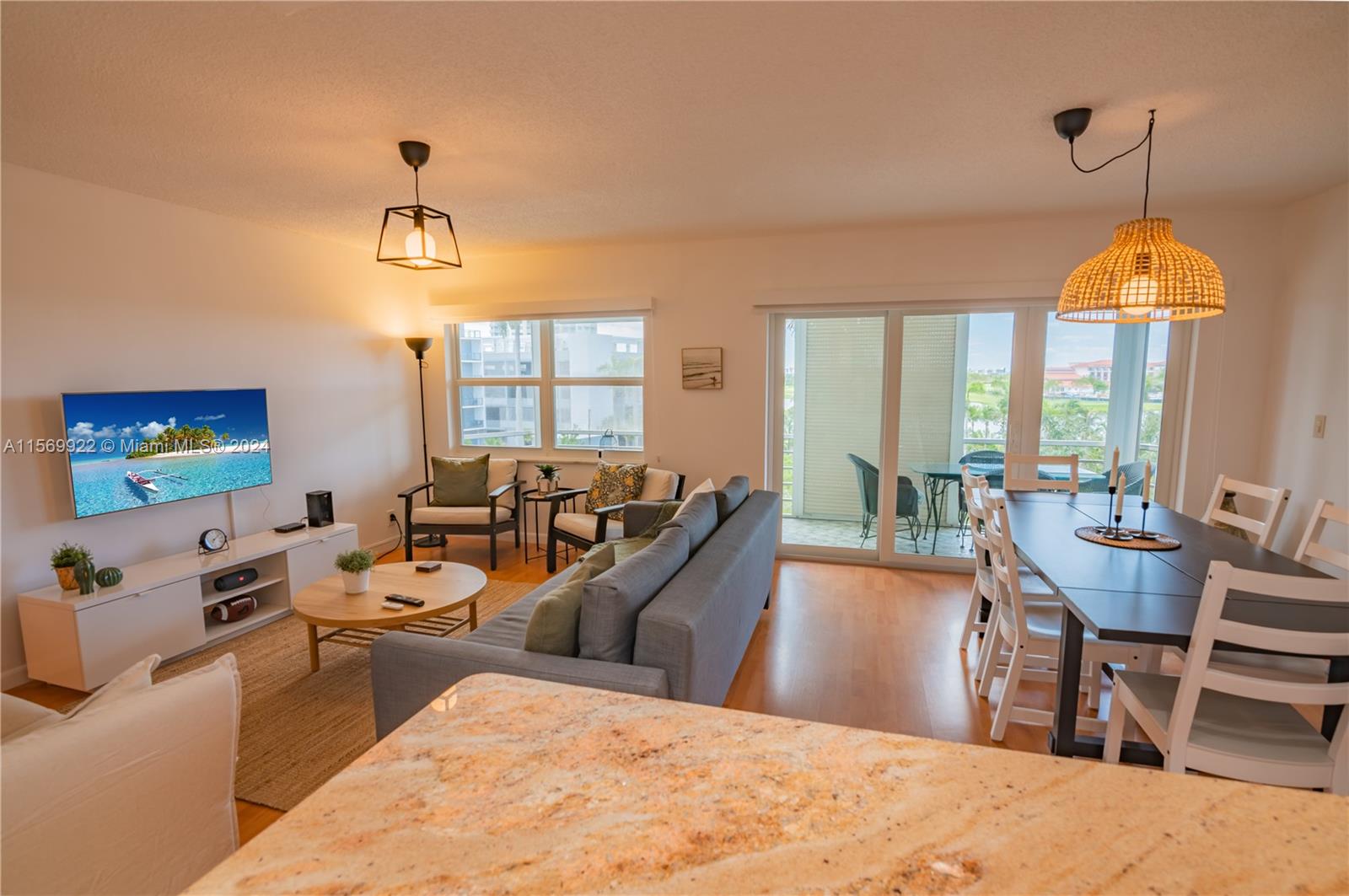 Hallandale Beach, Florida 33009, 2 Bedrooms Bedrooms, ,2 BathroomsBathrooms,Residential,For Sale,A11569922