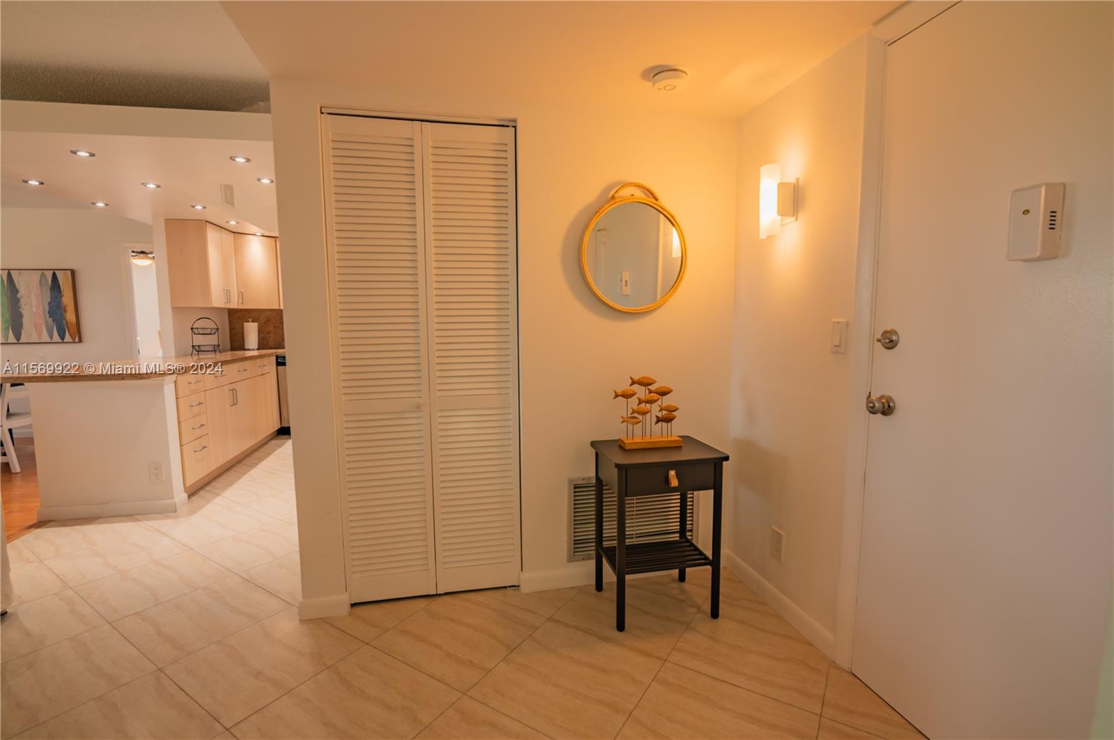 Hallandale Beach, Florida 33009, 2 Bedrooms Bedrooms, ,2 BathroomsBathrooms,Residential,For Sale,A11569922