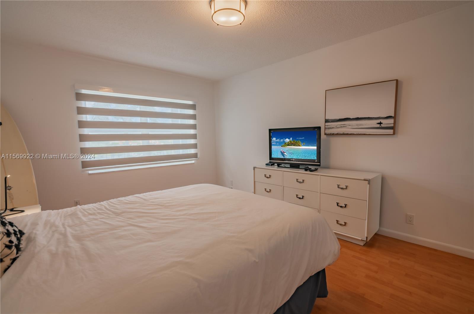 Hallandale Beach, Florida 33009, 2 Bedrooms Bedrooms, ,2 BathroomsBathrooms,Residential,For Sale,A11569922