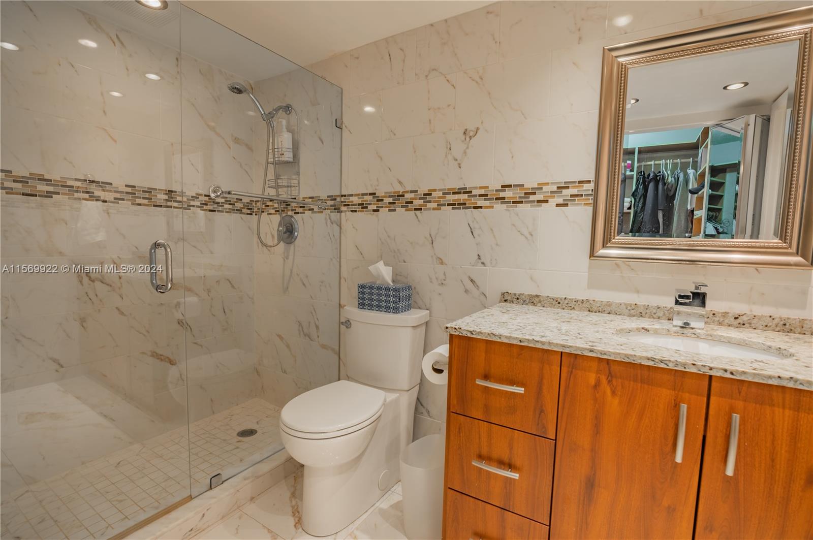 Hallandale Beach, Florida 33009, 2 Bedrooms Bedrooms, ,2 BathroomsBathrooms,Residential,For Sale,A11569922