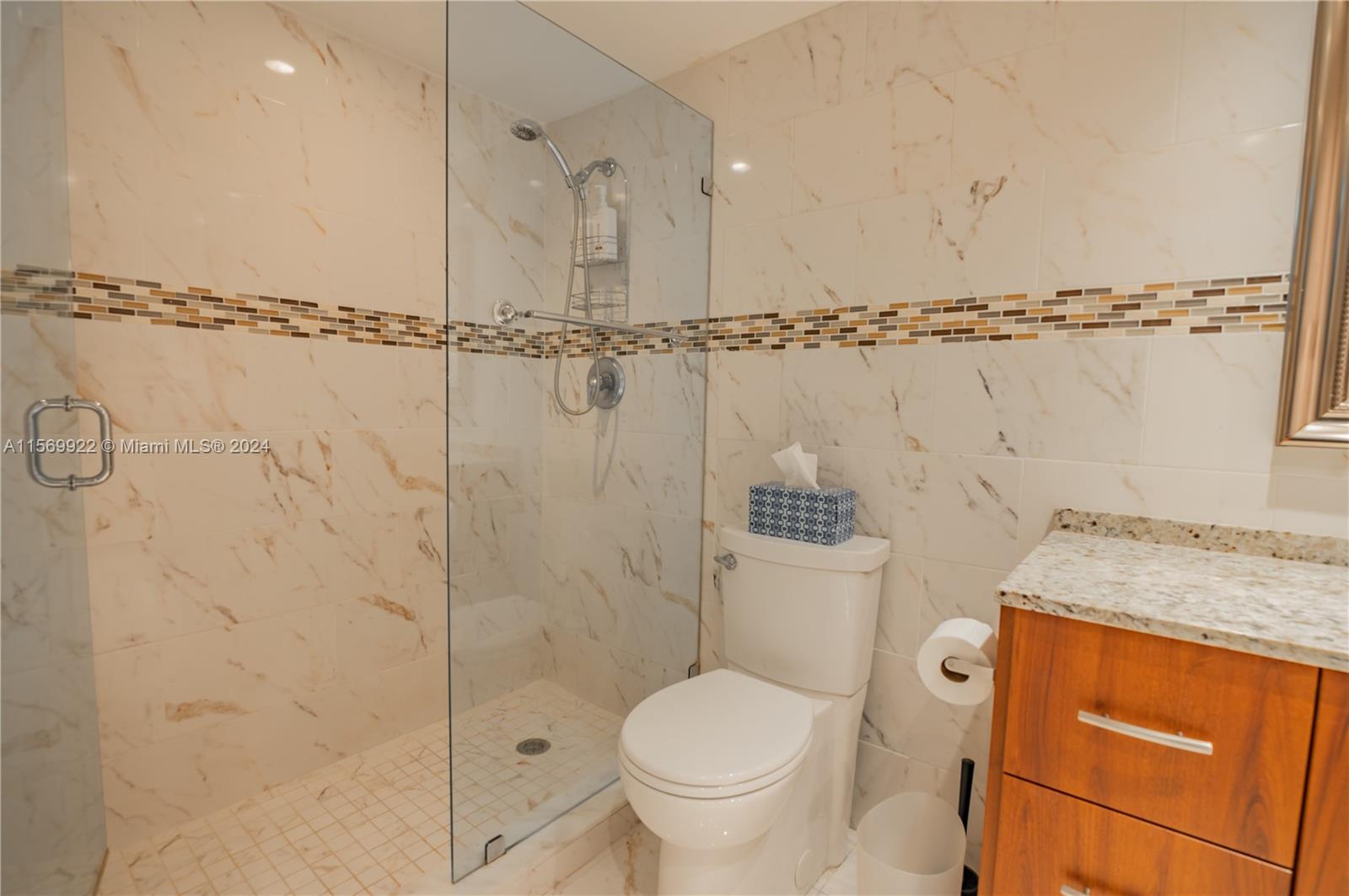 Hallandale Beach, Florida 33009, 2 Bedrooms Bedrooms, ,2 BathroomsBathrooms,Residential,For Sale,A11569922