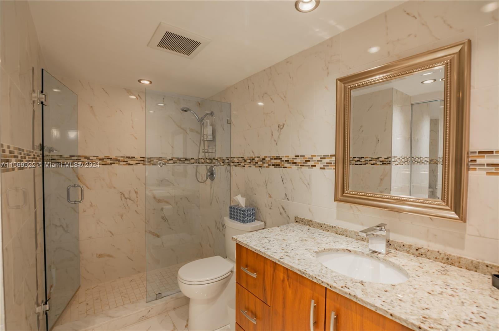 Hallandale Beach, Florida 33009, 2 Bedrooms Bedrooms, ,2 BathroomsBathrooms,Residential,For Sale,A11569922