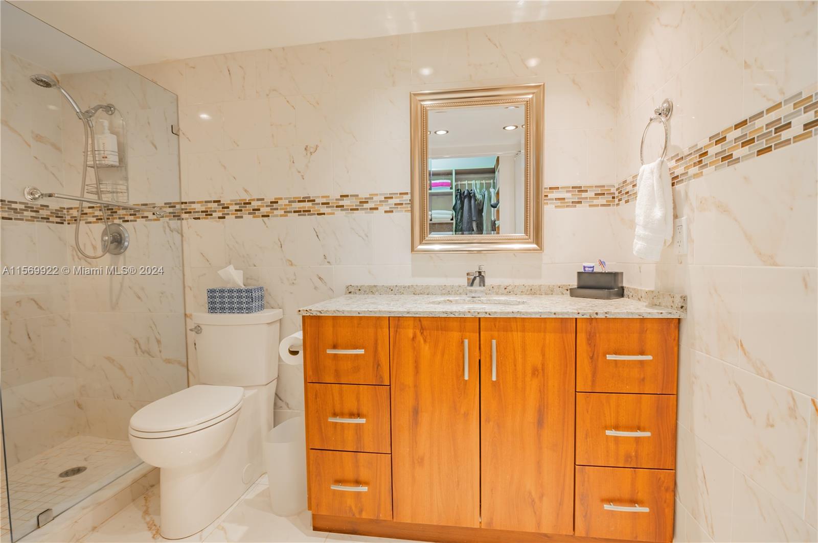 Hallandale Beach, Florida 33009, 2 Bedrooms Bedrooms, ,2 BathroomsBathrooms,Residential,For Sale,A11569922