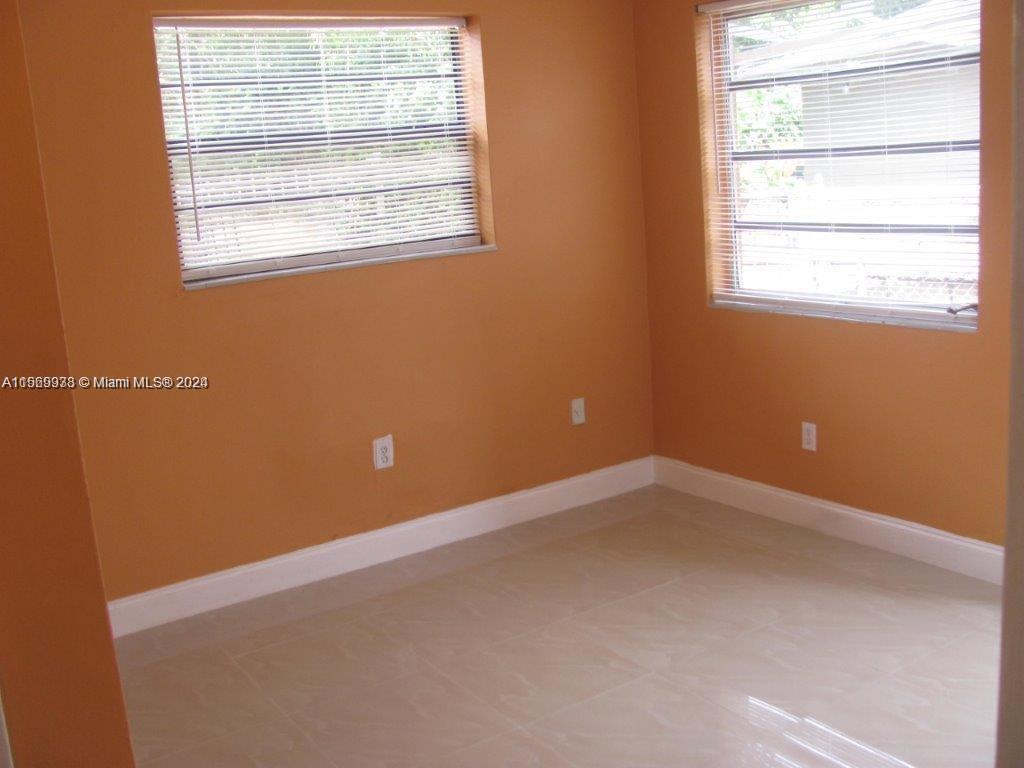 311 NE 57th St 313, Miami, Florida 33137, 2 Bedrooms Bedrooms, ,1 BathroomBathrooms,Residentiallease,For Rent,311 NE 57th St 313,A11569938