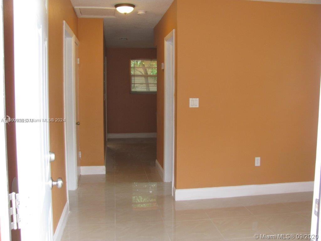 311 NE 57th St 313, Miami, Florida 33137, 2 Bedrooms Bedrooms, ,1 BathroomBathrooms,Residentiallease,For Rent,311 NE 57th St 313,A11569938