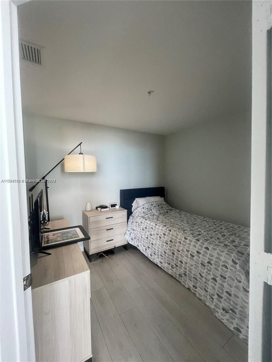 244 Biscayne Blvd 1708, Miami, Florida 33132, 2 Bedrooms Bedrooms, ,2 BathroomsBathrooms,Residentiallease,For Rent,244 Biscayne Blvd 1708,A11569579