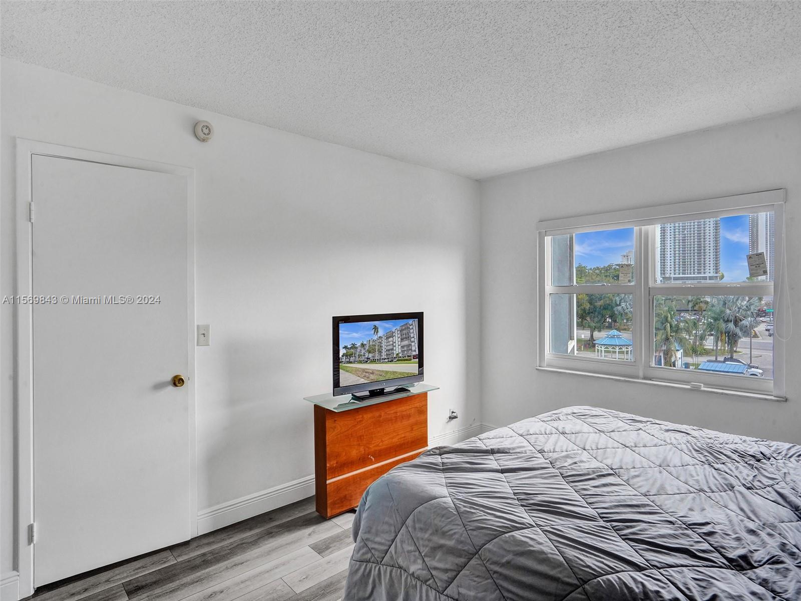 200 Diplomat Pkwy 432, Hallandale Beach, Florida 33009, 1 Bedroom Bedrooms, ,1 BathroomBathrooms,Residential,For Sale,200 Diplomat Pkwy 432,A11569843