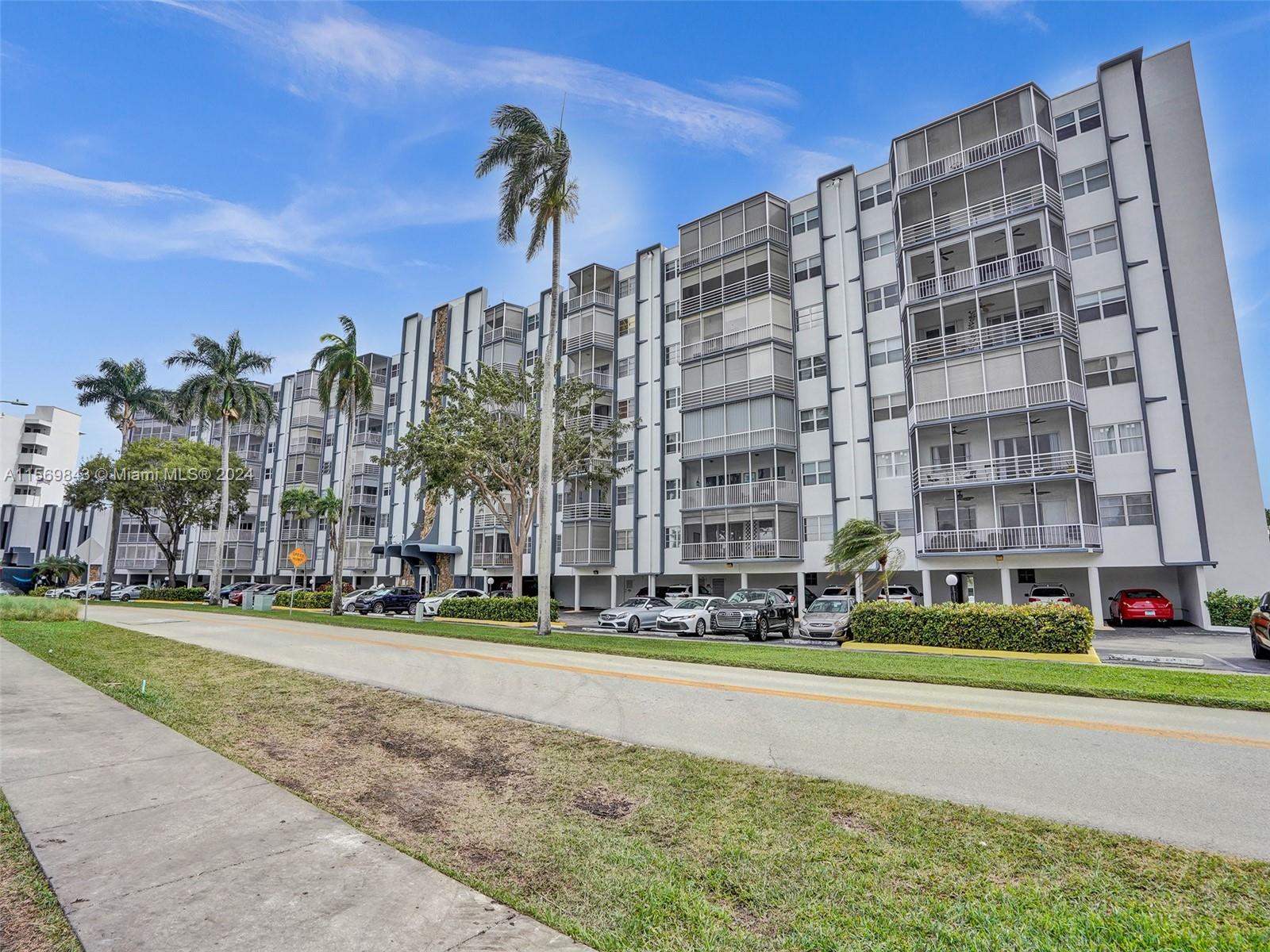 200 Diplomat Pkwy 432, Hallandale Beach, Florida 33009, 1 Bedroom Bedrooms, ,1 BathroomBathrooms,Residential,For Sale,200 Diplomat Pkwy 432,A11569843