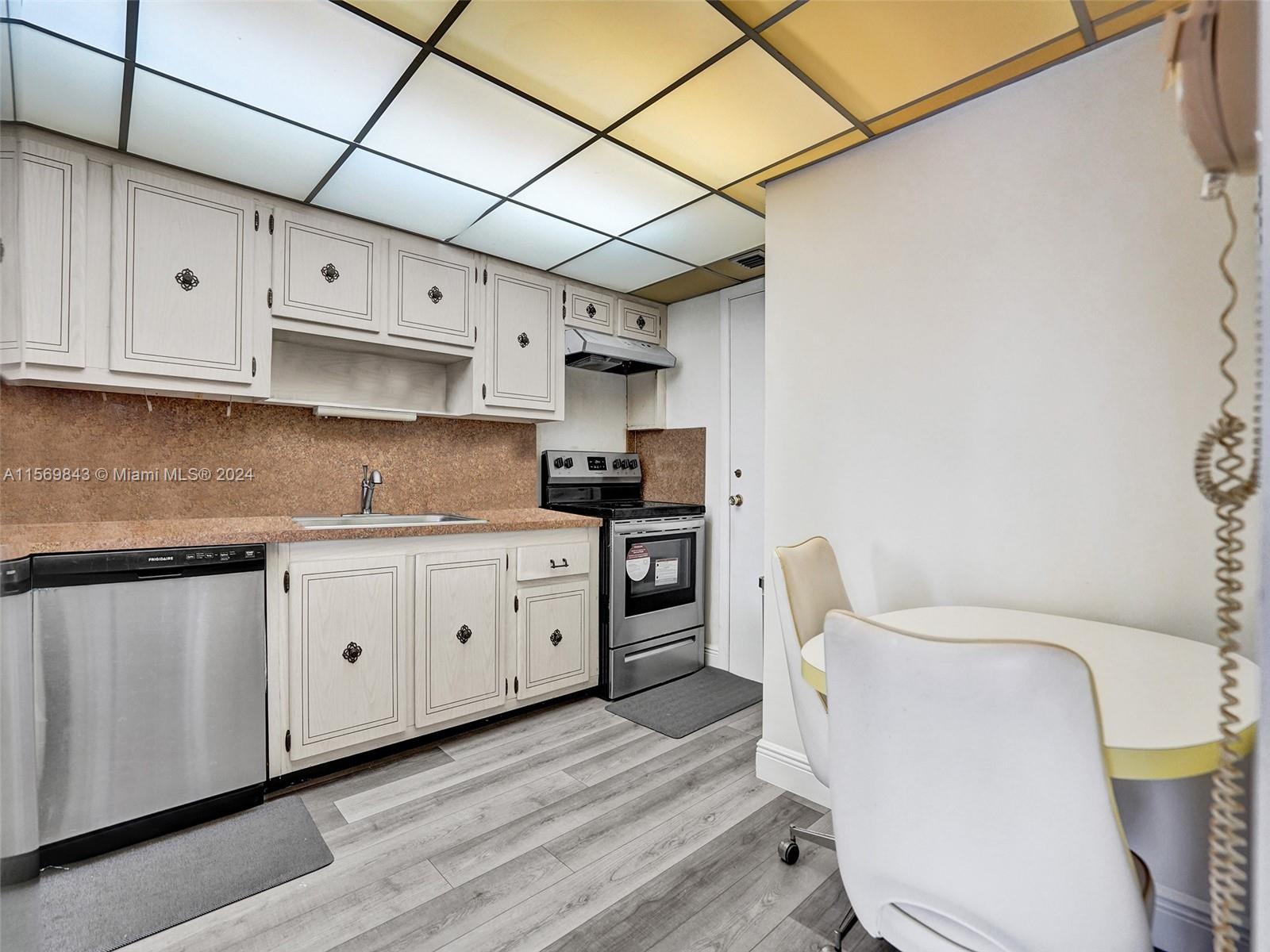 200 Diplomat Pkwy 432, Hallandale Beach, Florida 33009, 1 Bedroom Bedrooms, ,1 BathroomBathrooms,Residential,For Sale,200 Diplomat Pkwy 432,A11569843