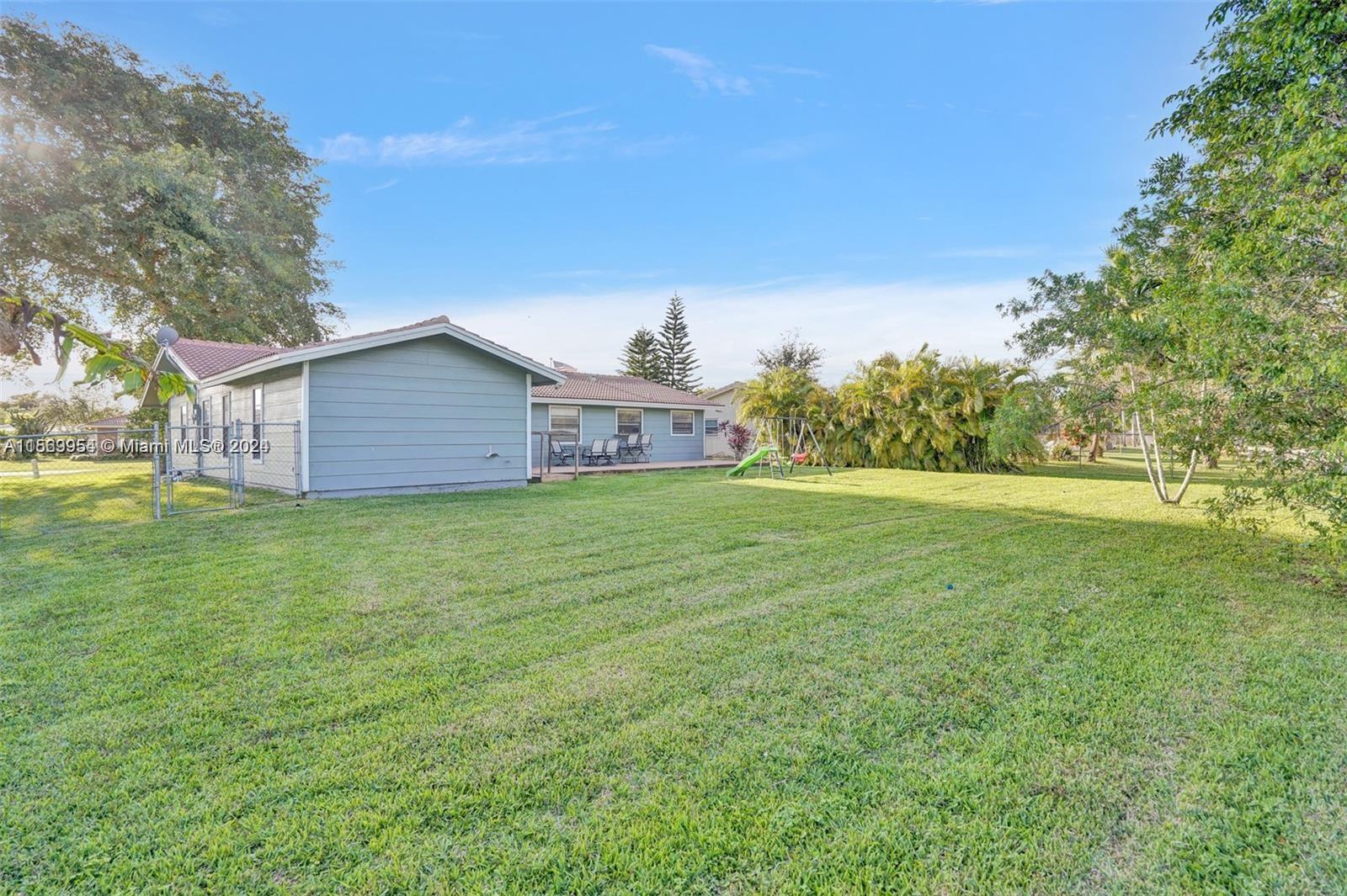 4161 NW 107th Ave, Coral Springs, Florida 33065, 3 Bedrooms Bedrooms, ,2 BathroomsBathrooms,Residential,For Sale,4161 NW 107th Ave,A11569954