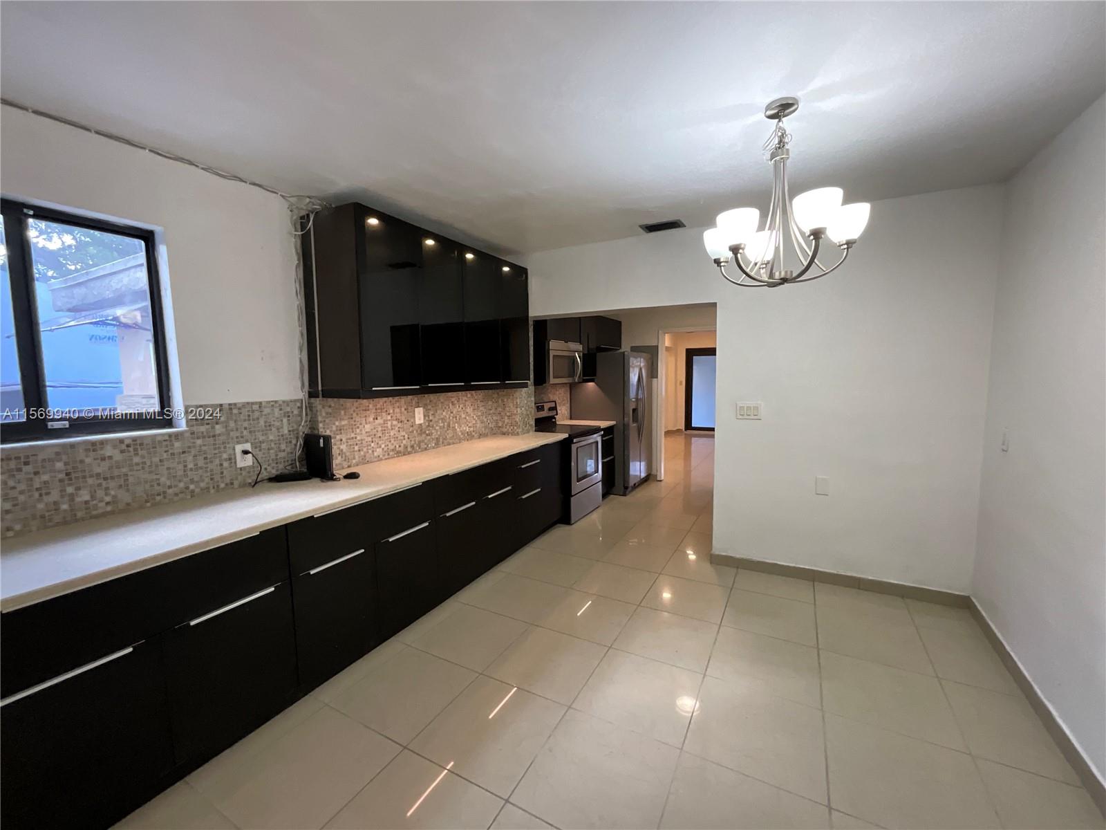 288 NW 47th St, Miami, Florida 33127, 4 Bedrooms Bedrooms, ,2 BathroomsBathrooms,Residentiallease,For Rent,288 NW 47th St,A11569940
