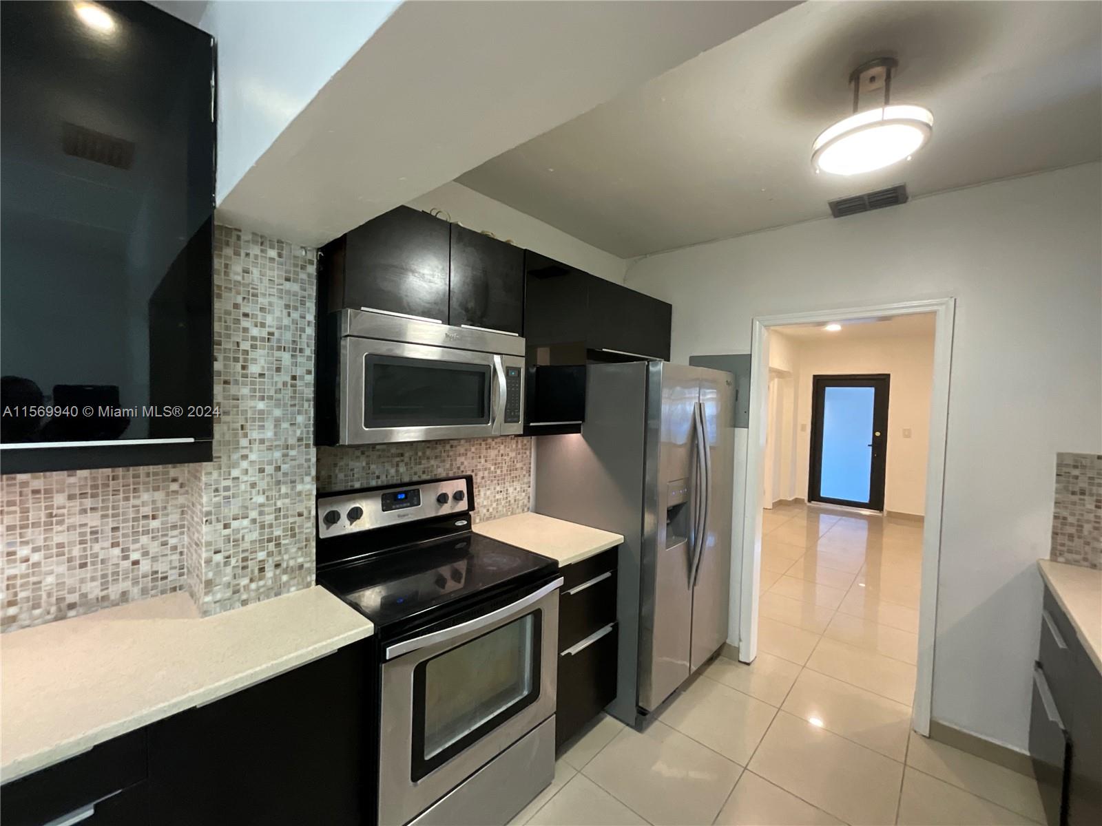 288 NW 47th St, Miami, Florida 33127, 4 Bedrooms Bedrooms, ,2 BathroomsBathrooms,Residentiallease,For Rent,288 NW 47th St,A11569940