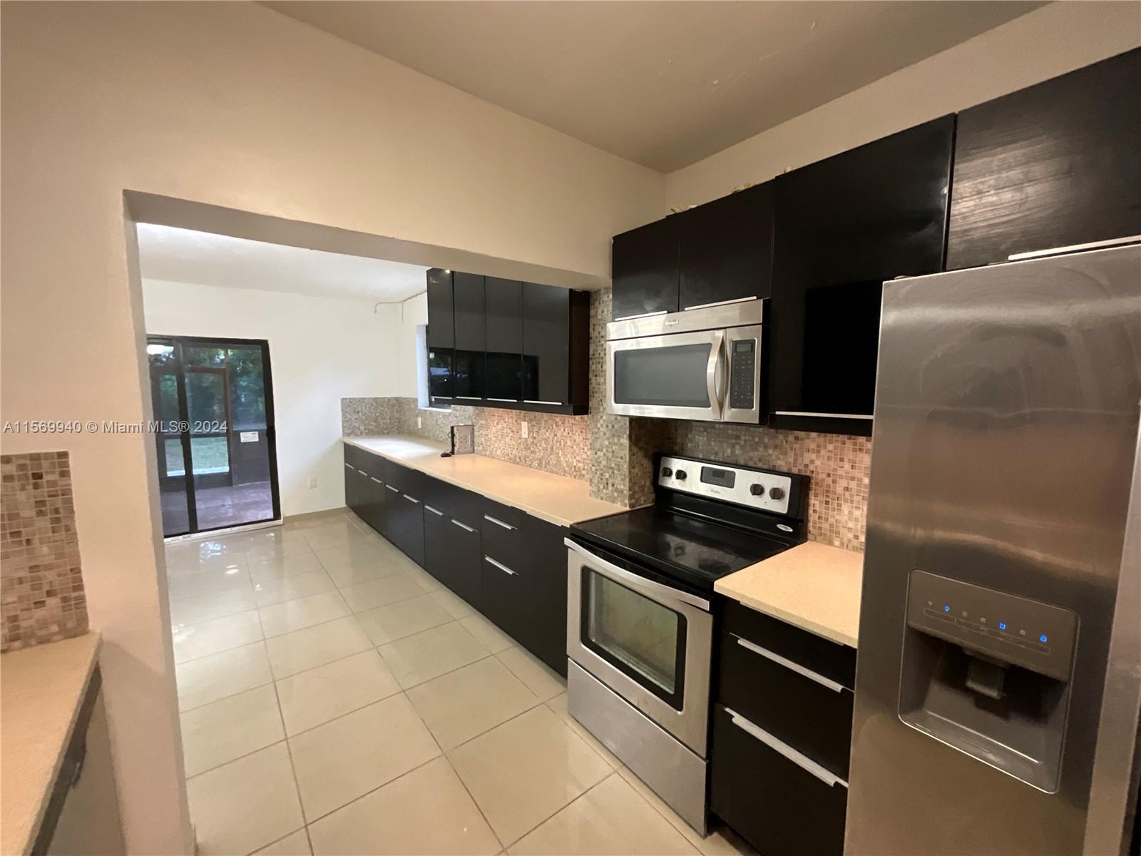 288 NW 47th St, Miami, Florida 33127, 4 Bedrooms Bedrooms, ,2 BathroomsBathrooms,Residentiallease,For Rent,288 NW 47th St,A11569940