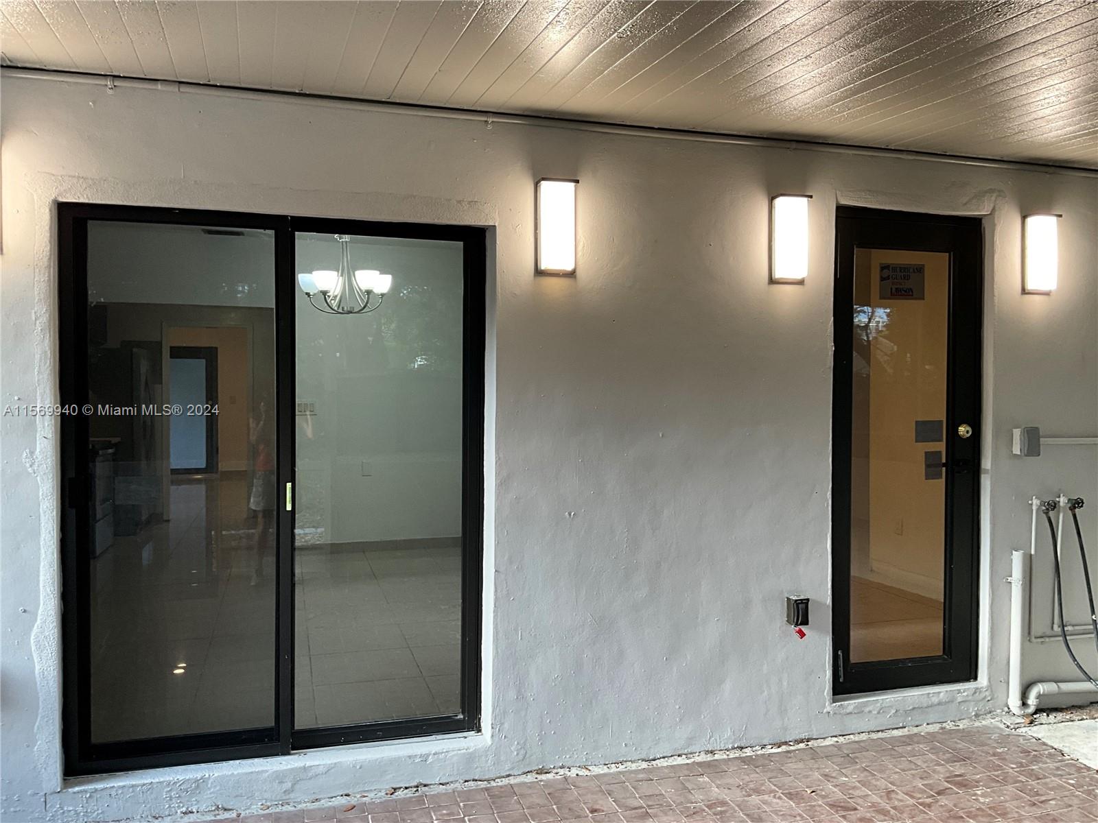 288 NW 47th St, Miami, Florida 33127, 4 Bedrooms Bedrooms, ,2 BathroomsBathrooms,Residentiallease,For Rent,288 NW 47th St,A11569940