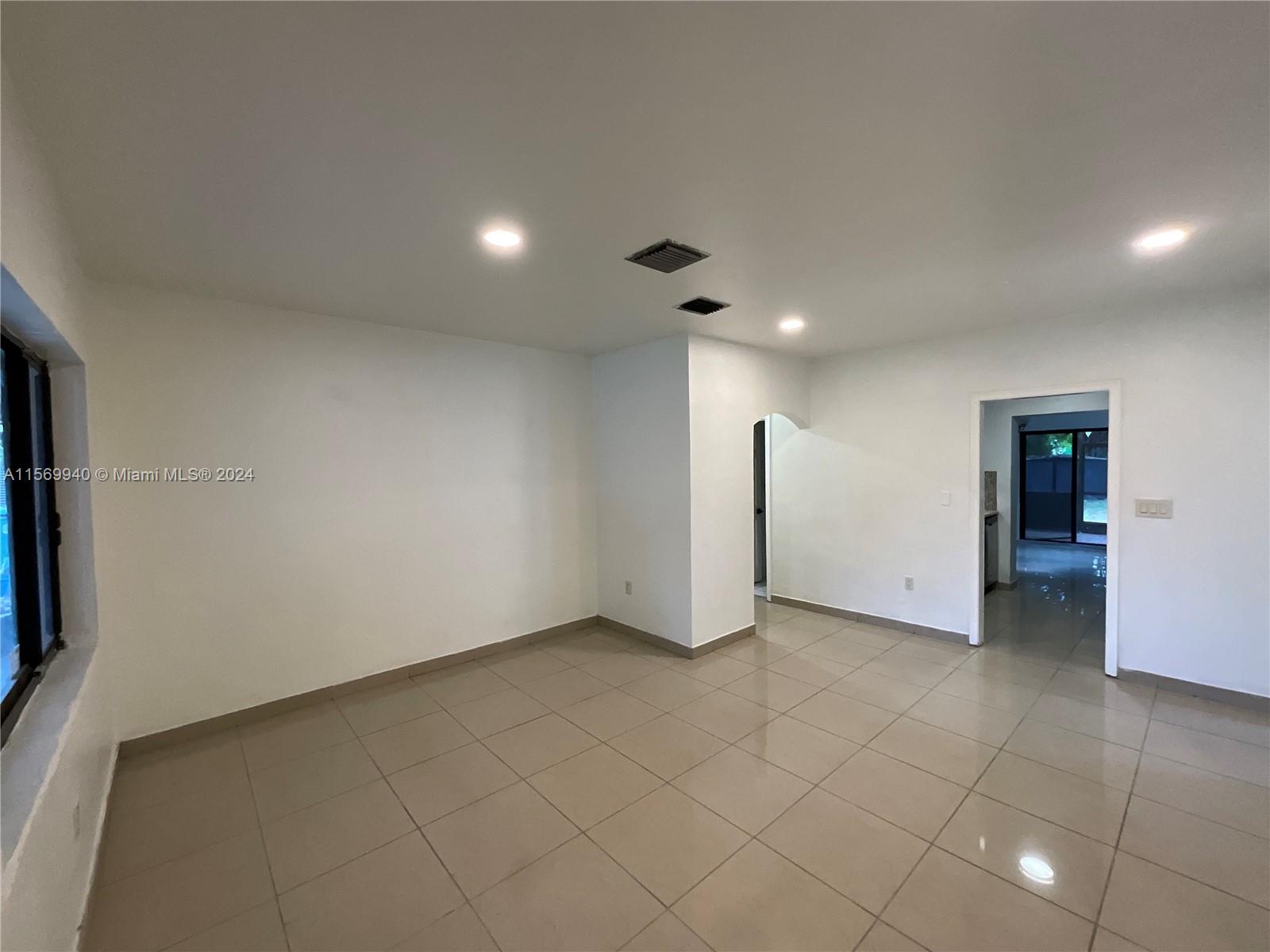 288 NW 47th St, Miami, Florida 33127, 4 Bedrooms Bedrooms, ,2 BathroomsBathrooms,Residentiallease,For Rent,288 NW 47th St,A11569940