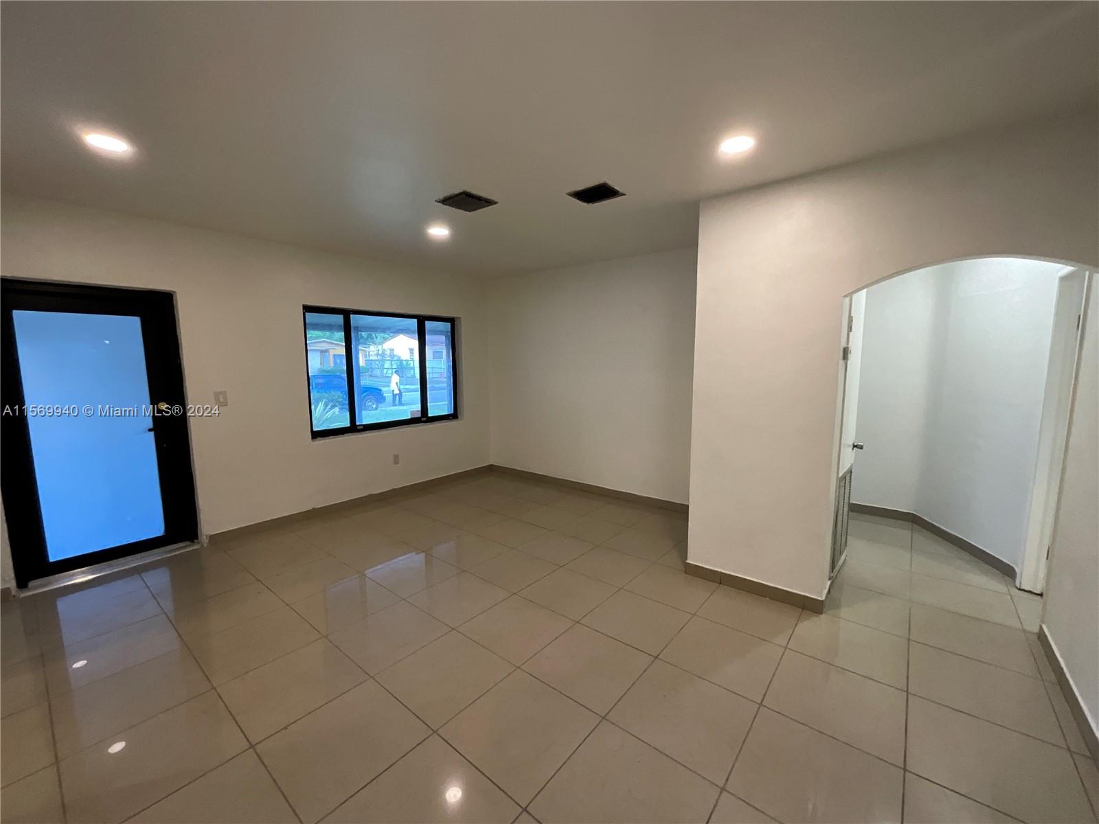 288 NW 47th St, Miami, Florida 33127, 4 Bedrooms Bedrooms, ,2 BathroomsBathrooms,Residentiallease,For Rent,288 NW 47th St,A11569940