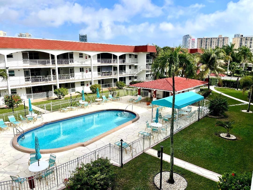580 Egret Dr 308, Hallandale Beach, Florida 33009, 2 Bedrooms Bedrooms, ,2 BathroomsBathrooms,Residentiallease,For Rent,580 Egret Dr 308,A11569968