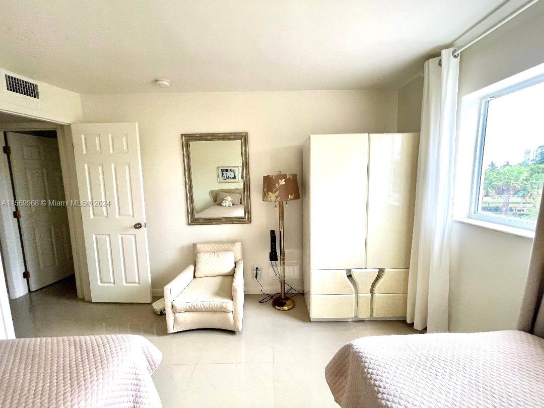 580 Egret Dr 308, Hallandale Beach, Florida 33009, 2 Bedrooms Bedrooms, ,2 BathroomsBathrooms,Residentiallease,For Rent,580 Egret Dr 308,A11569968