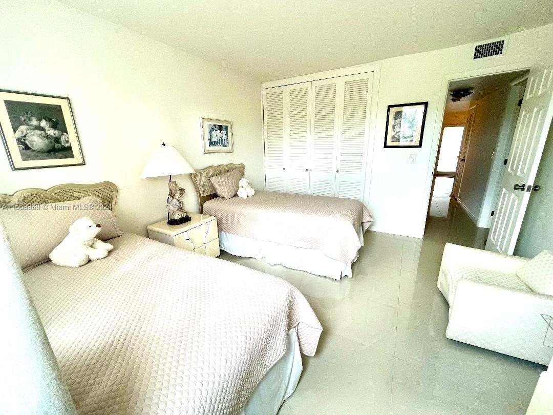 580 Egret Dr 308, Hallandale Beach, Florida 33009, 2 Bedrooms Bedrooms, ,2 BathroomsBathrooms,Residentiallease,For Rent,580 Egret Dr 308,A11569968