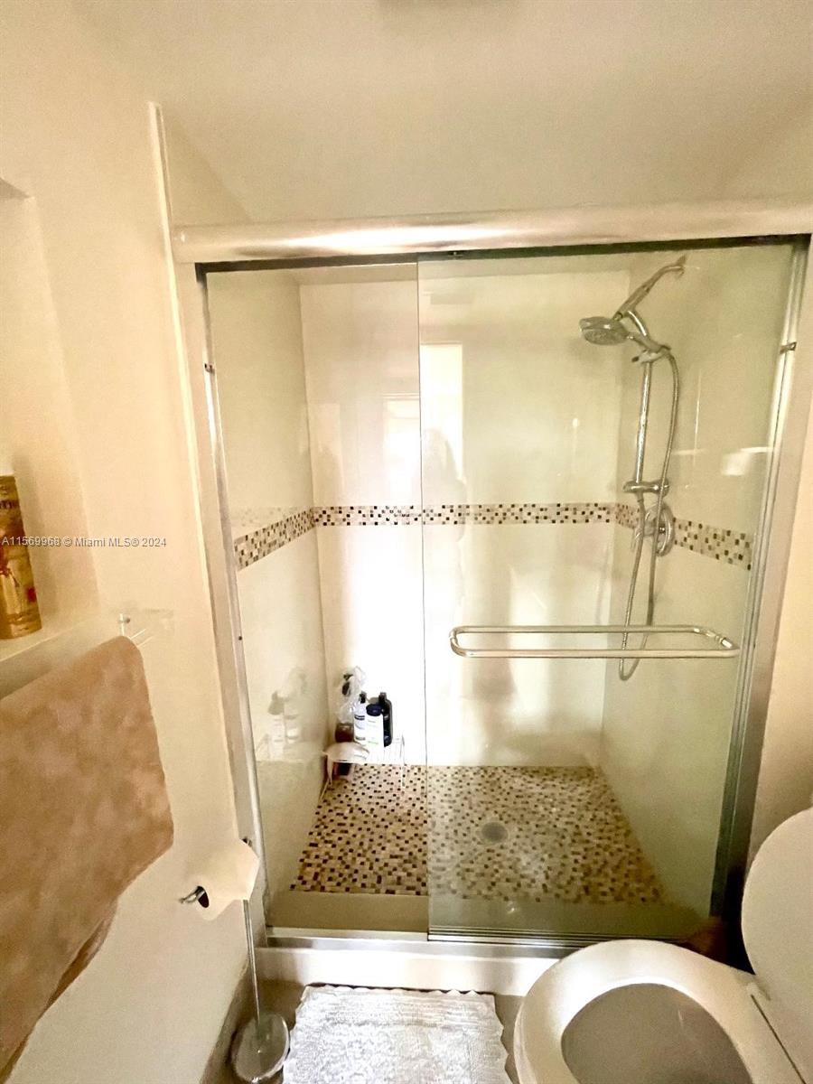 580 Egret Dr 308, Hallandale Beach, Florida 33009, 2 Bedrooms Bedrooms, ,2 BathroomsBathrooms,Residentiallease,For Rent,580 Egret Dr 308,A11569968