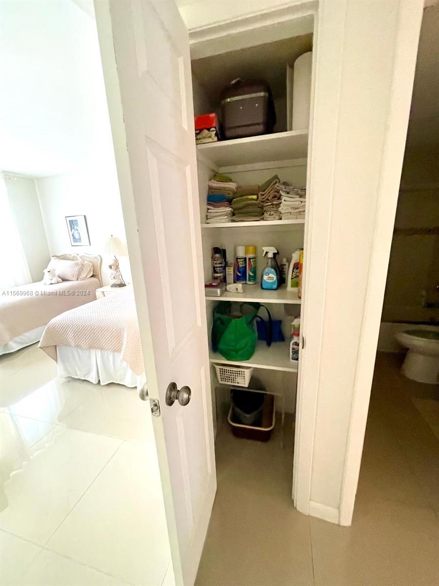 580 Egret Dr 308, Hallandale Beach, Florida 33009, 2 Bedrooms Bedrooms, ,2 BathroomsBathrooms,Residentiallease,For Rent,580 Egret Dr 308,A11569968