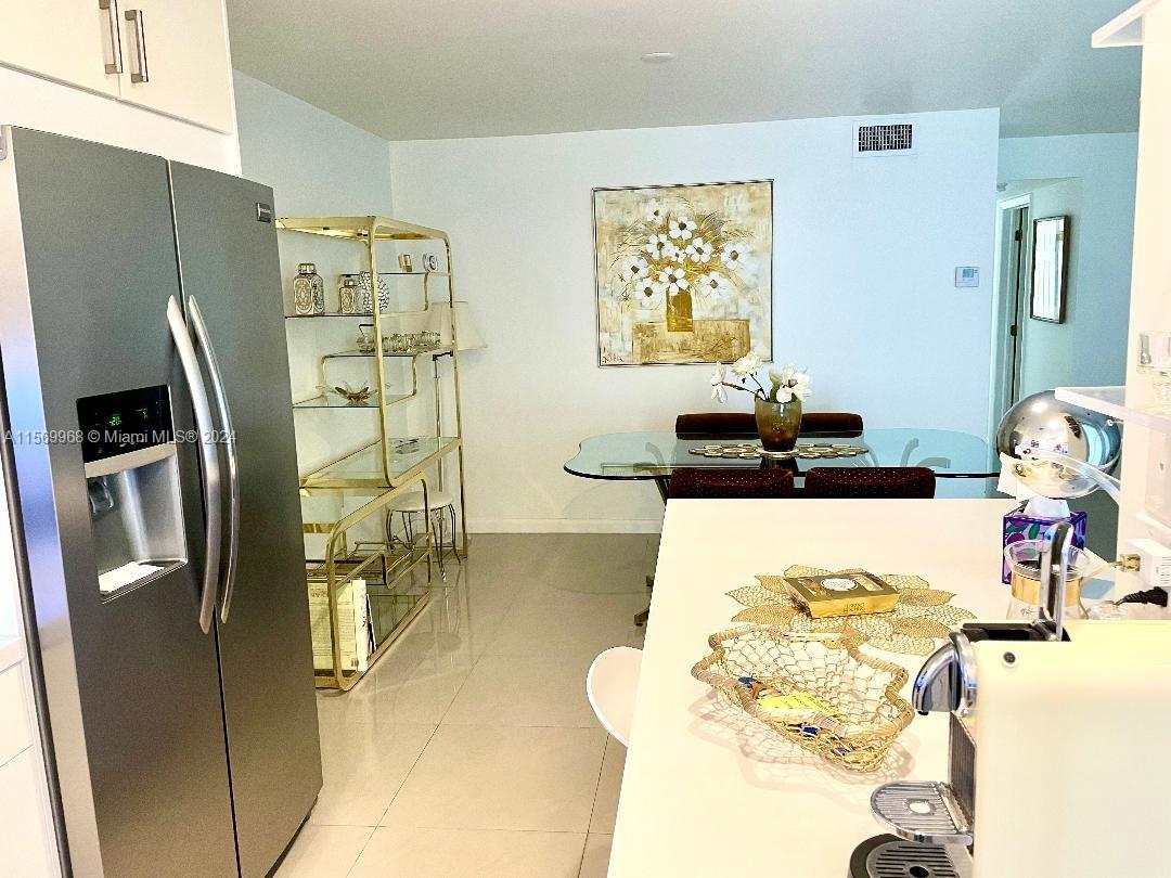 580 Egret Dr 308, Hallandale Beach, Florida 33009, 2 Bedrooms Bedrooms, ,2 BathroomsBathrooms,Residentiallease,For Rent,580 Egret Dr 308,A11569968