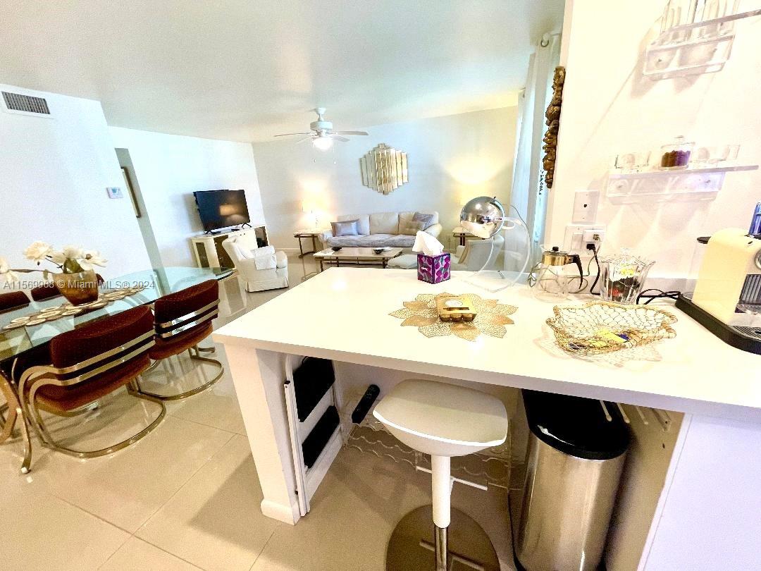 580 Egret Dr 308, Hallandale Beach, Florida 33009, 2 Bedrooms Bedrooms, ,2 BathroomsBathrooms,Residentiallease,For Rent,580 Egret Dr 308,A11569968