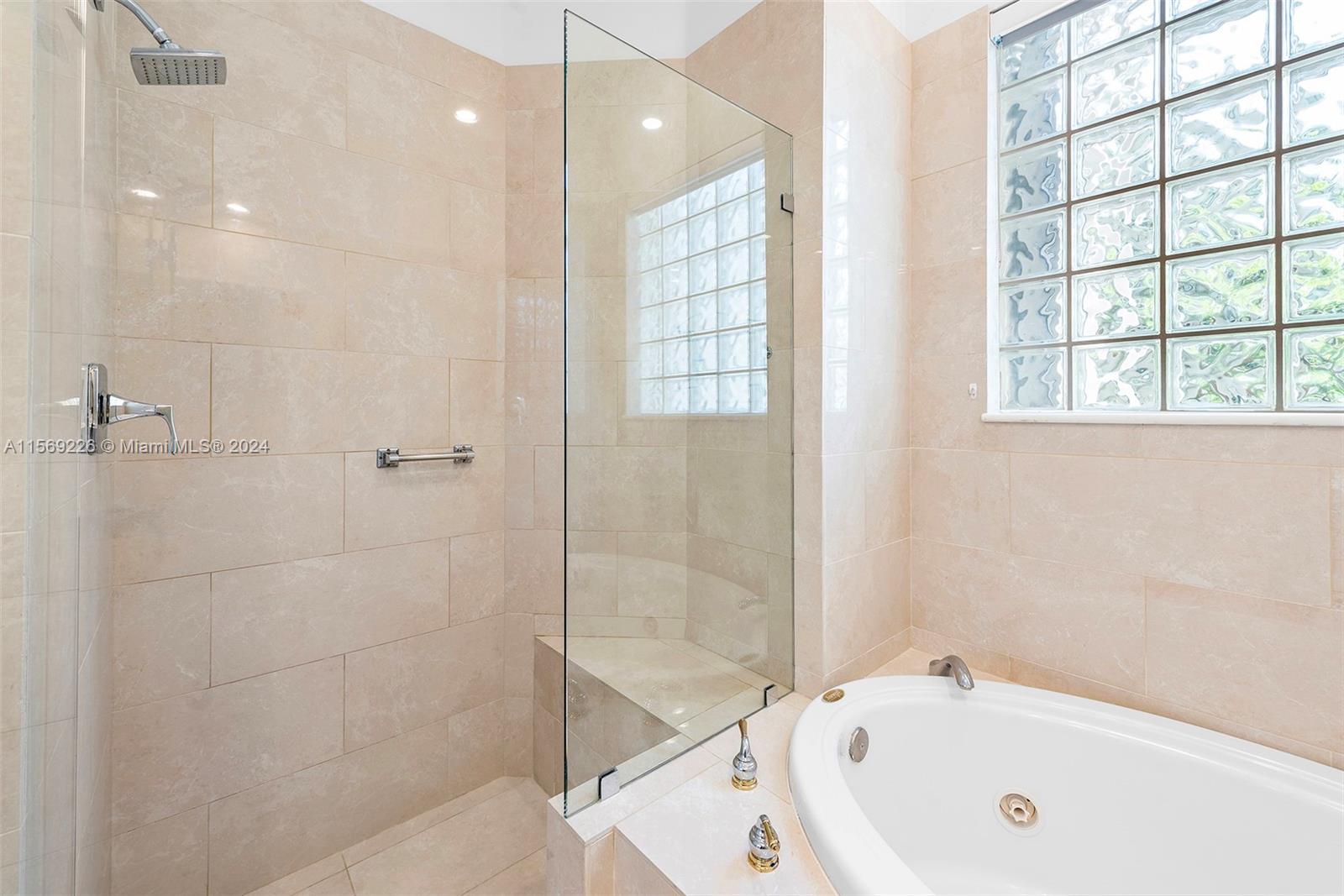 1458 Mariner Way, Hollywood, Florida 33019, 2 Bedrooms Bedrooms, ,2 BathroomsBathrooms,Residential,For Sale,1458 Mariner Way,A11569226