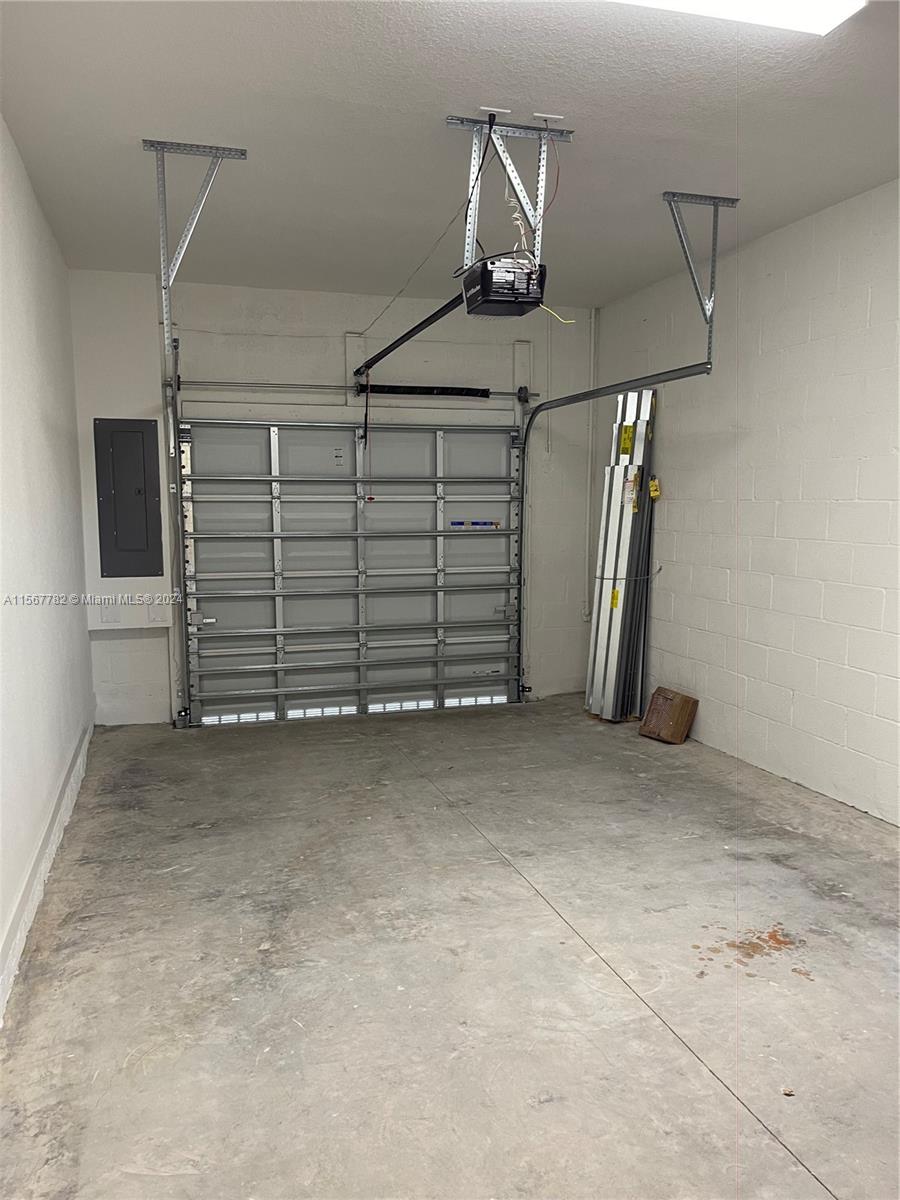 1672 SE 8th Ave 0, Homestead, Florida 33034, 4 Bedrooms Bedrooms, ,2 BathroomsBathrooms,Residentiallease,For Rent,1672 SE 8th Ave 0,A11567782