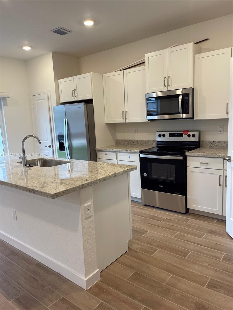 1672 SE 8th Ave 0, Homestead, Florida 33034, 4 Bedrooms Bedrooms, ,2 BathroomsBathrooms,Residentiallease,For Rent,1672 SE 8th Ave 0,A11567782