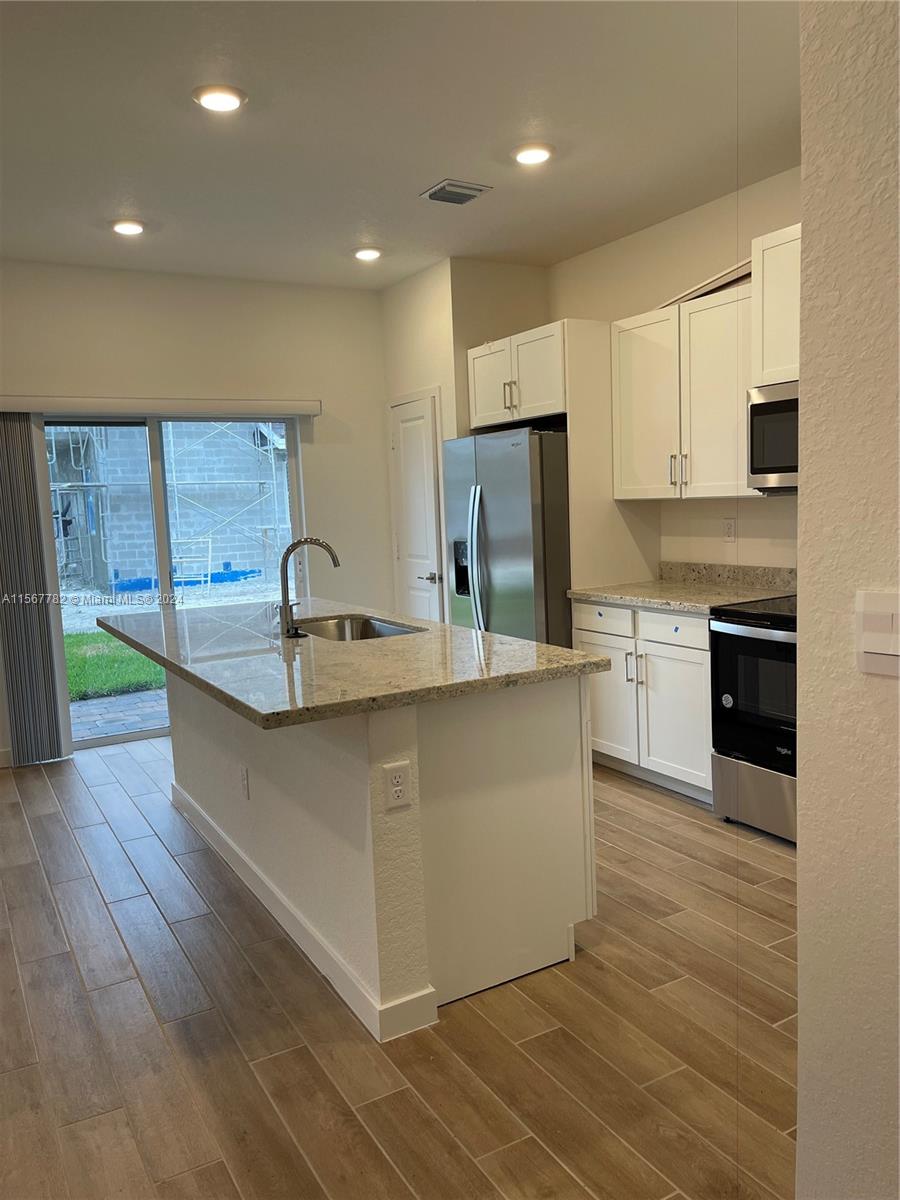 1672 SE 8th Ave 0, Homestead, Florida 33034, 4 Bedrooms Bedrooms, ,2 BathroomsBathrooms,Residentiallease,For Rent,1672 SE 8th Ave 0,A11567782