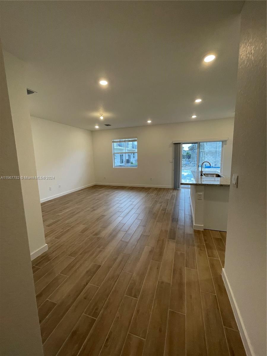 1672 SE 8th Ave 0, Homestead, Florida 33034, 4 Bedrooms Bedrooms, ,2 BathroomsBathrooms,Residentiallease,For Rent,1672 SE 8th Ave 0,A11567782
