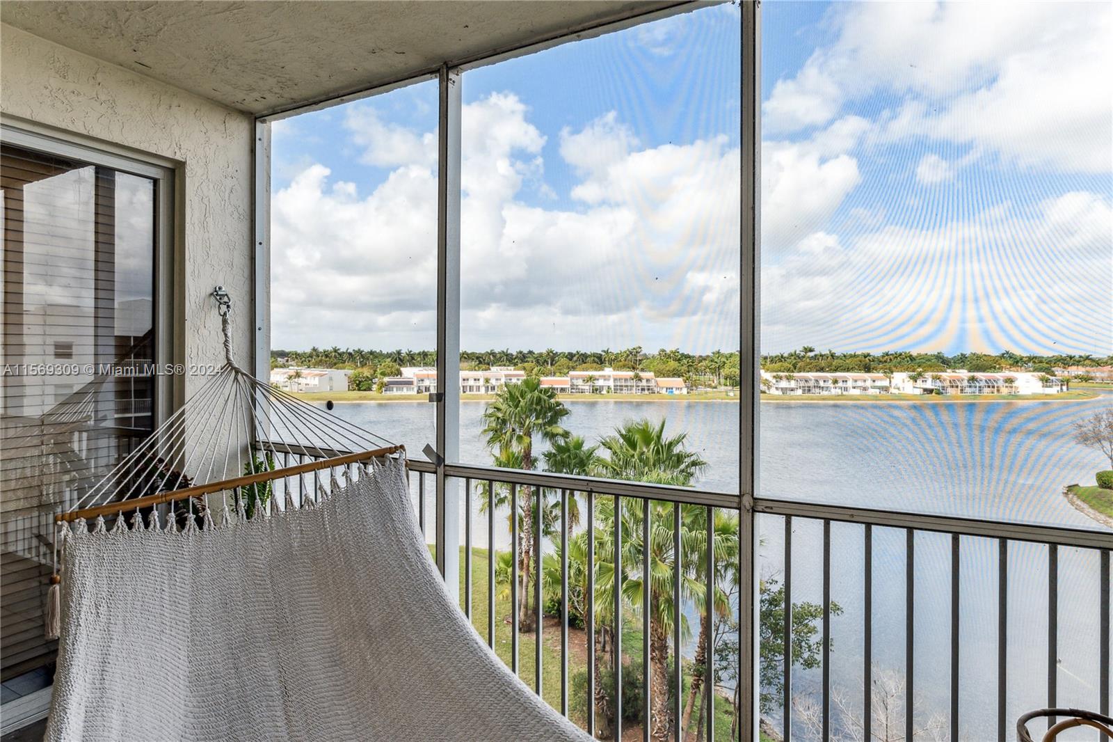 10720 NW 66th St 509, Doral, Florida 33178, 3 Bedrooms Bedrooms, ,2 BathroomsBathrooms,Residentiallease,For Rent,10720 NW 66th St 509,A11569309