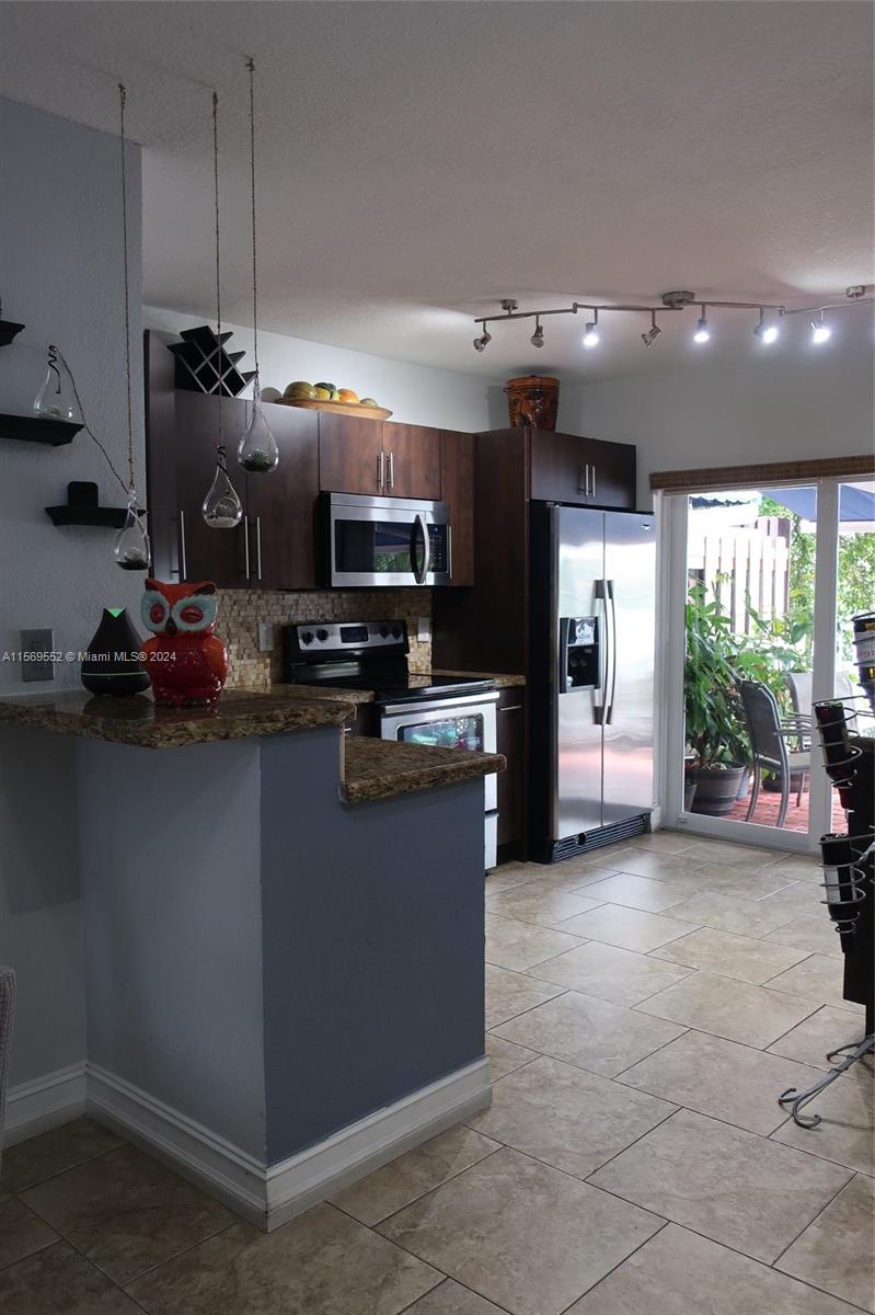 6910 NW 173rd Dr 1007, Hialeah, Florida 33015, 2 Bedrooms Bedrooms, ,2 BathroomsBathrooms,Residential,For Sale,6910 NW 173rd Dr 1007,A11569552