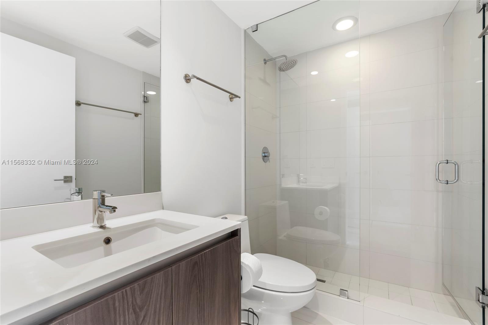 3131 NE 7th Ave 1004, Miami, Florida 33137, 3 Bedrooms Bedrooms, ,3 BathroomsBathrooms,Residential,For Sale,3131 NE 7th Ave 1004,A11568332