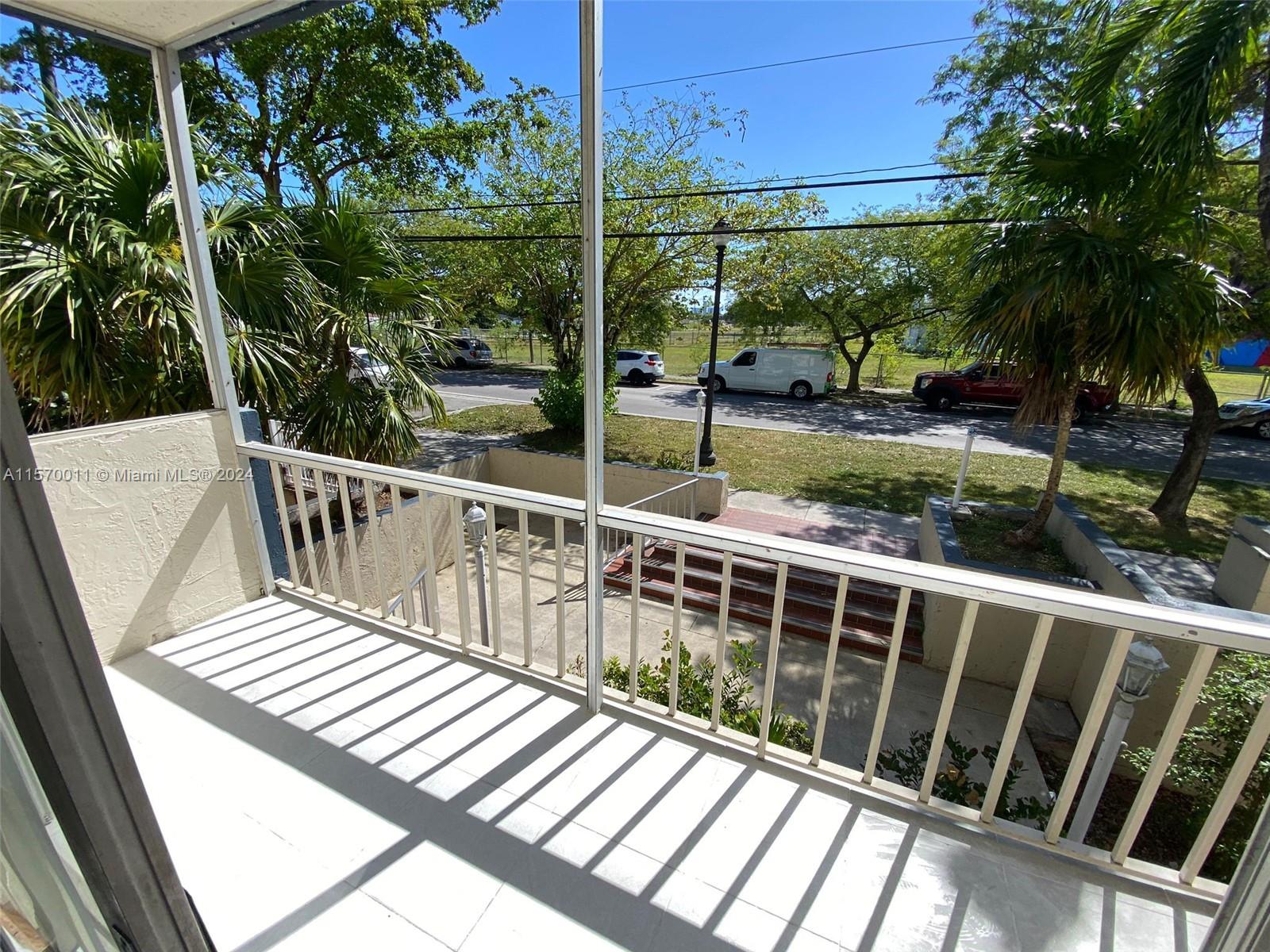 16750 NE 10th Ave 105, North Miami Beach, Florida 33162, 2 Bedrooms Bedrooms, ,2 BathroomsBathrooms,Residentiallease,For Rent,16750 NE 10th Ave 105,A11570011