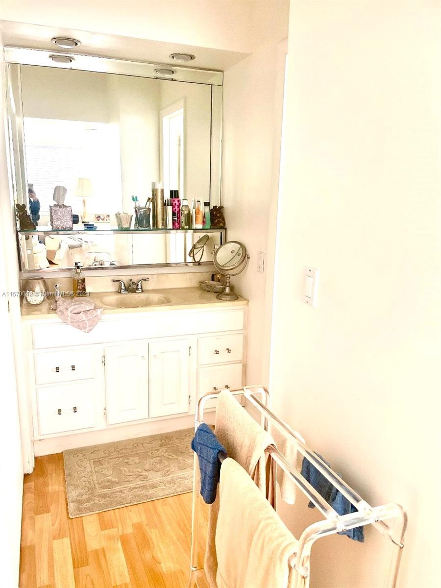 465 Paradise Isle Blvd 101, Hallandale Beach, Florida 33009, 2 Bedrooms Bedrooms, ,2 BathroomsBathrooms,Residentiallease,For Rent,465 Paradise Isle Blvd 101,A11570012