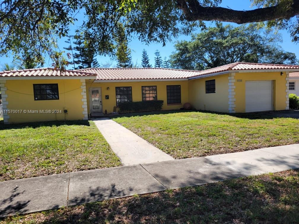 6750 White Oak Dr, Miami Lakes, Florida 33014, 4 Bedrooms Bedrooms, ,3 BathroomsBathrooms,Residential,For Sale,6750 White Oak Dr,A11570017