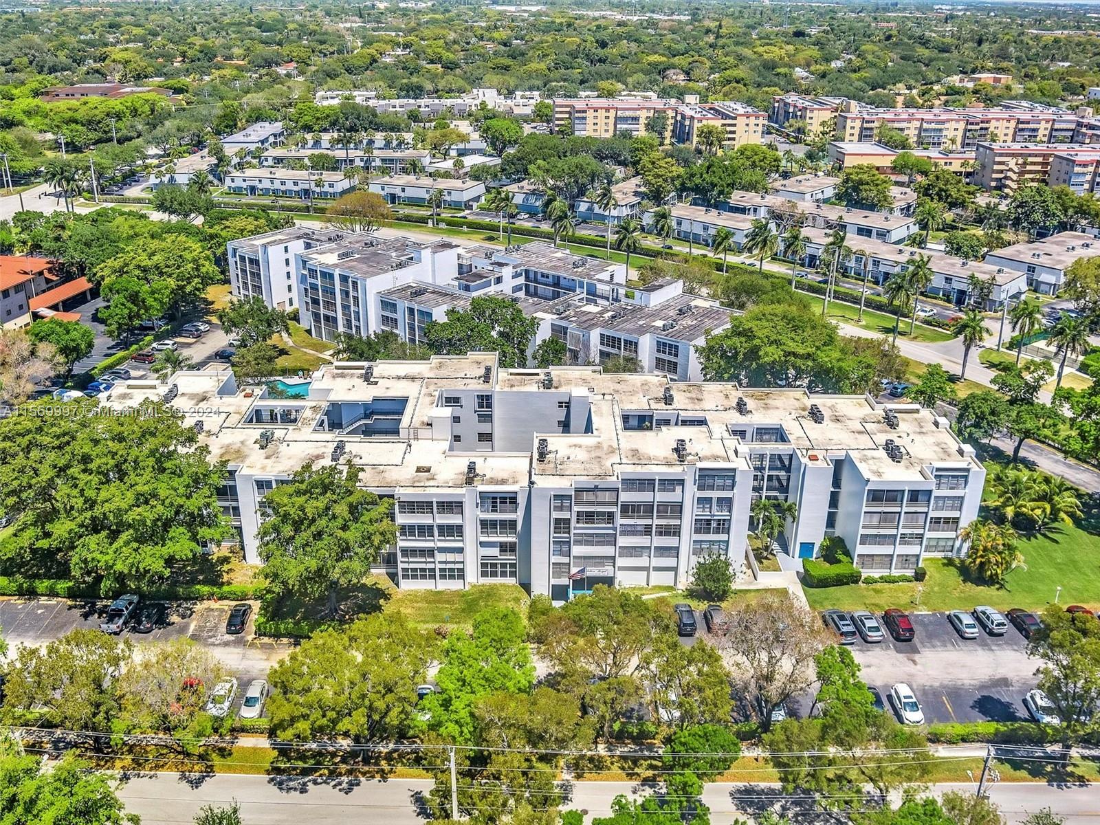 6921 Cypress Rd PH17, Plantation, Florida 33317, 2 Bedrooms Bedrooms, ,1 BathroomBathrooms,Residential,For Sale,6921 Cypress Rd PH17,A11569997