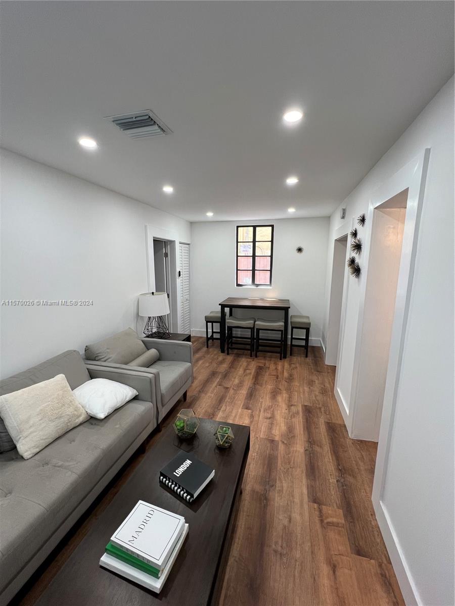 1746 SW 12th St A, Miami, Florida 33135, 1 Bedroom Bedrooms, ,1 BathroomBathrooms,Residentiallease,For Rent,1746 SW 12th St A,A11570026