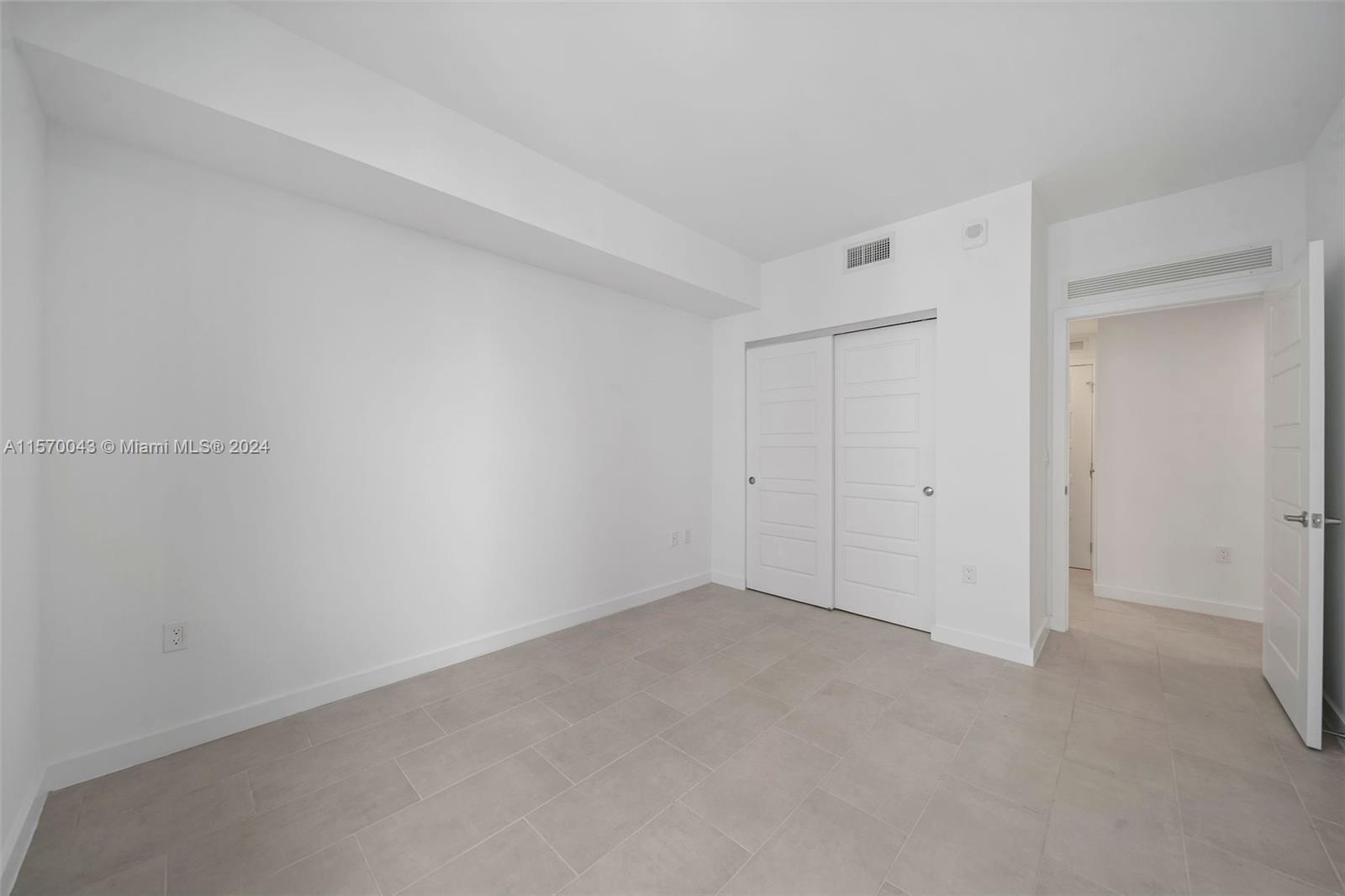 2150 N Bayshore Dr 0609, Miami, Florida 33137, 3 Bedrooms Bedrooms, ,2 BathroomsBathrooms,Residentiallease,For Rent,2150 N Bayshore Dr 0609,A11570043