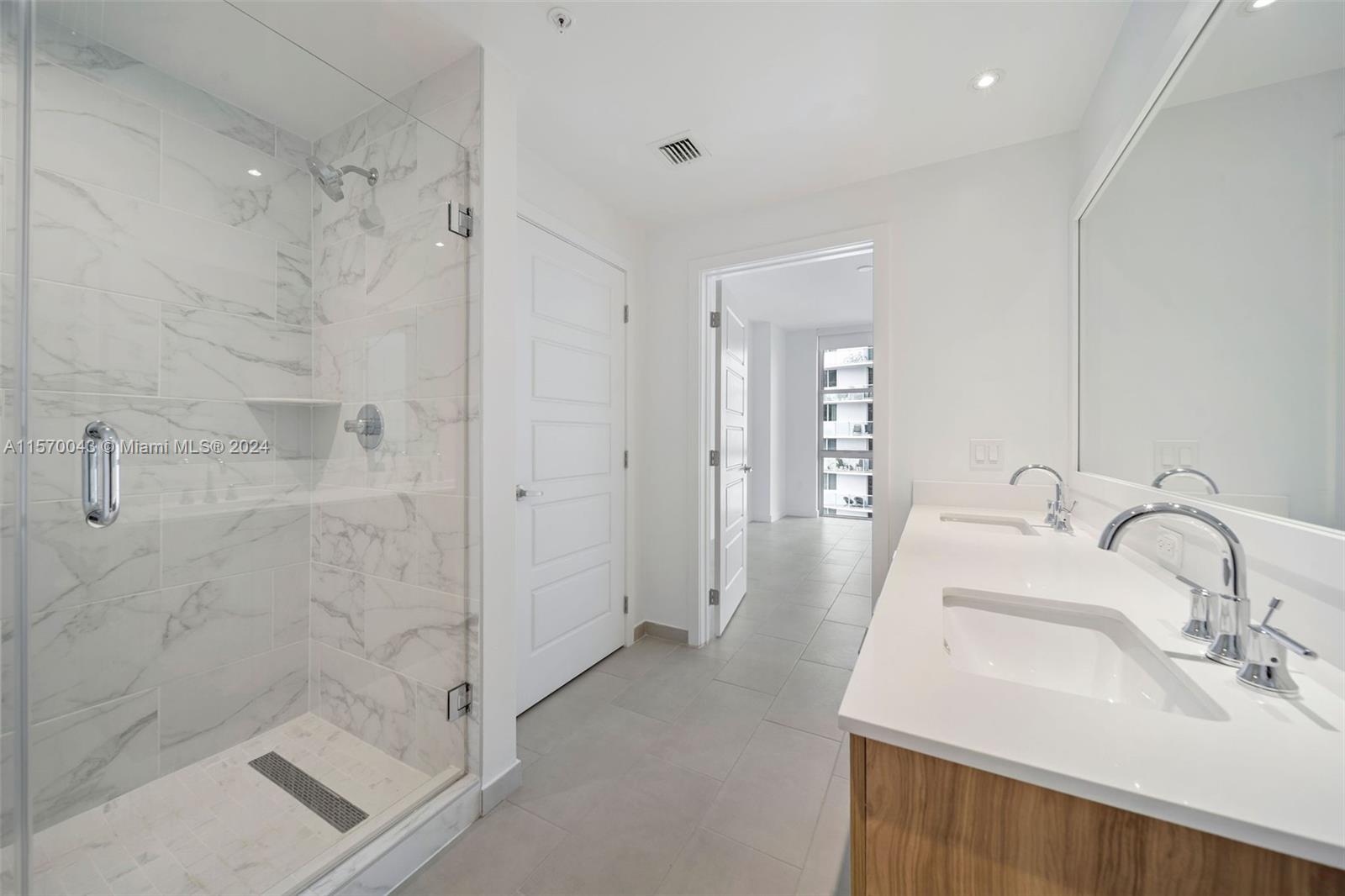 2150 N Bayshore Dr 0609, Miami, Florida 33137, 3 Bedrooms Bedrooms, ,2 BathroomsBathrooms,Residentiallease,For Rent,2150 N Bayshore Dr 0609,A11570043