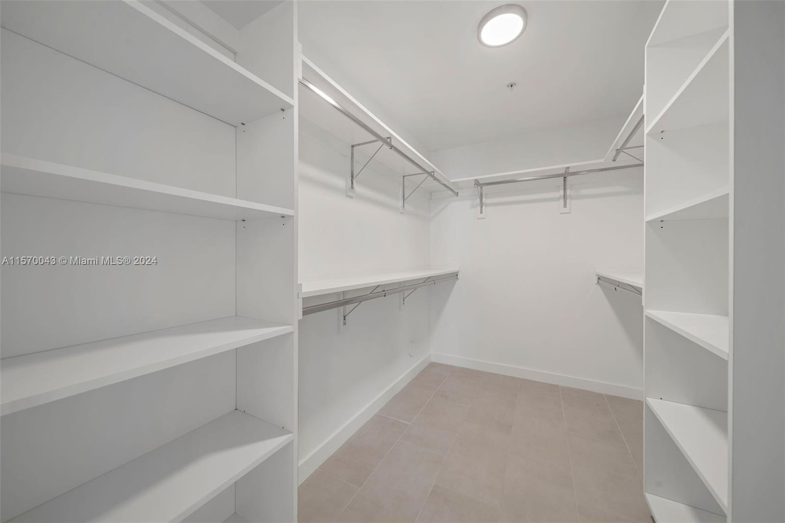 2150 N Bayshore Dr 0609, Miami, Florida 33137, 3 Bedrooms Bedrooms, ,2 BathroomsBathrooms,Residentiallease,For Rent,2150 N Bayshore Dr 0609,A11570043