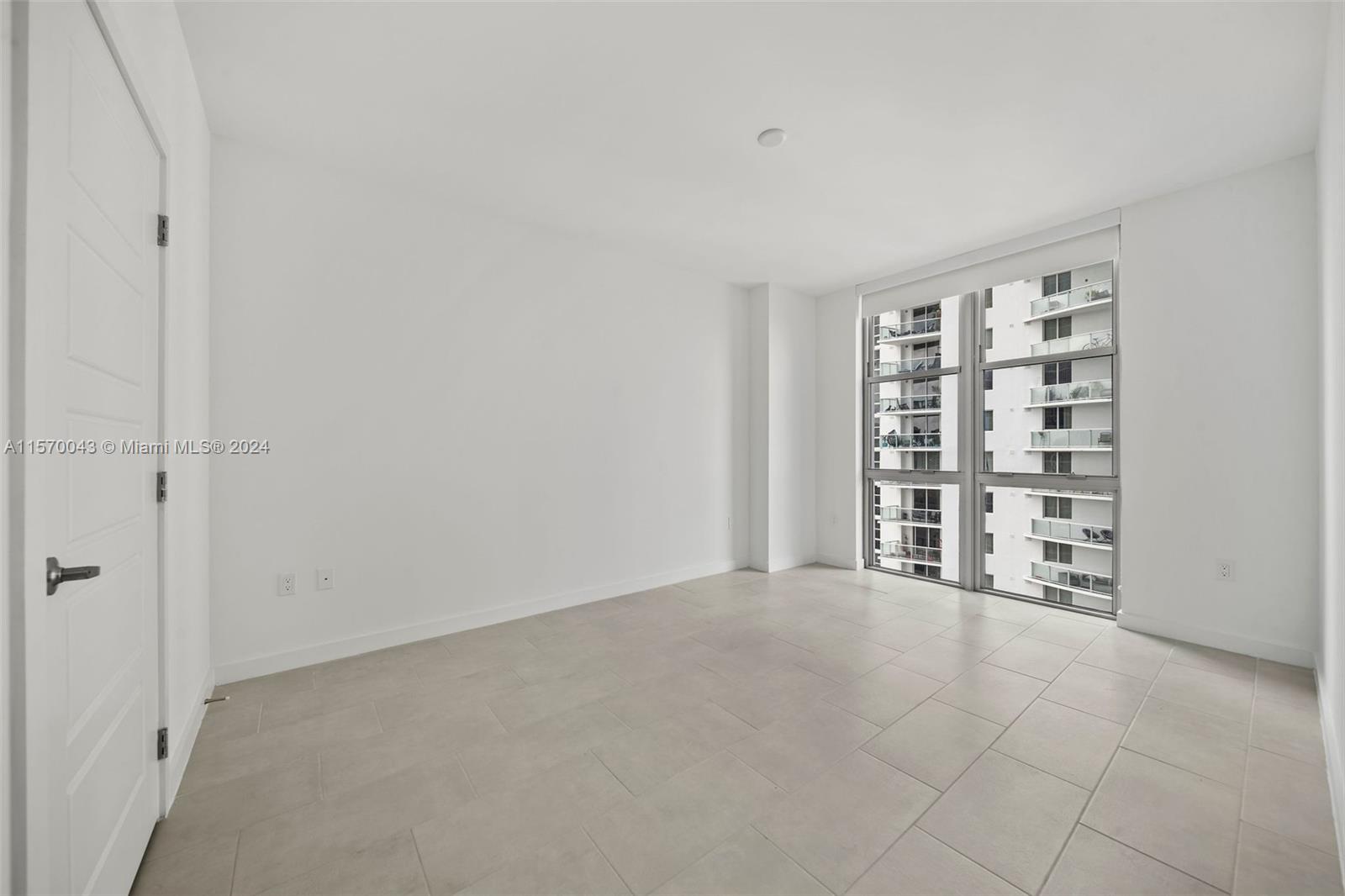 2150 N Bayshore Dr 0609, Miami, Florida 33137, 3 Bedrooms Bedrooms, ,2 BathroomsBathrooms,Residentiallease,For Rent,2150 N Bayshore Dr 0609,A11570043