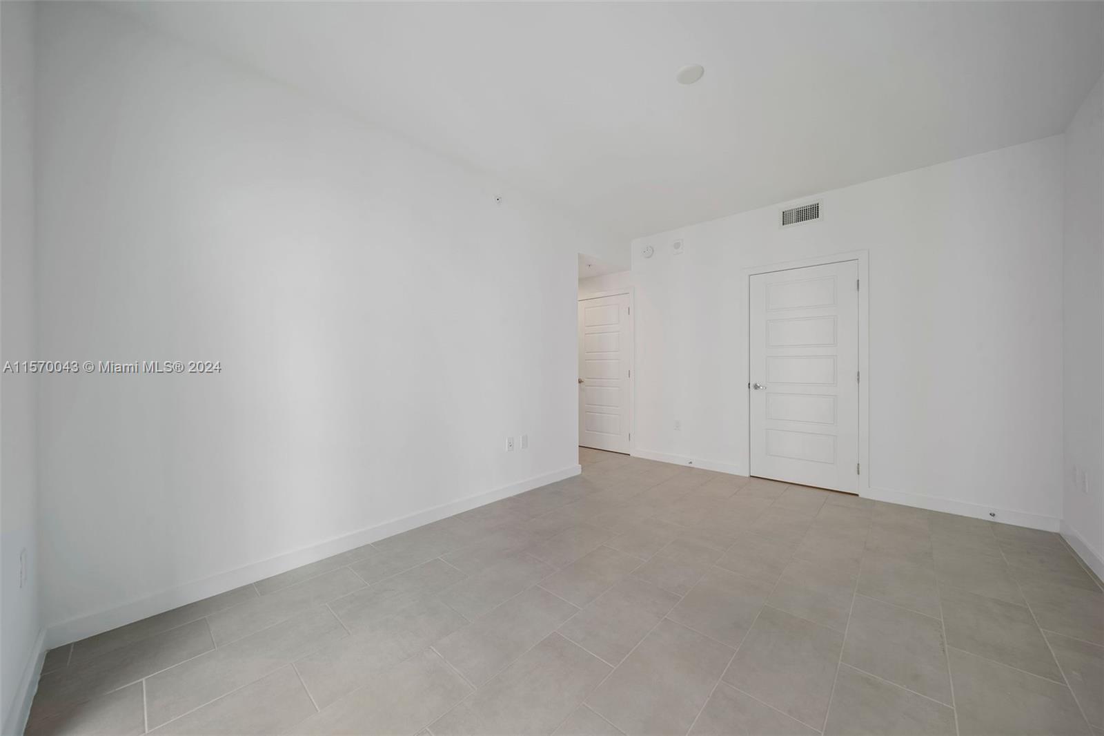 2150 N Bayshore Dr 0609, Miami, Florida 33137, 3 Bedrooms Bedrooms, ,2 BathroomsBathrooms,Residentiallease,For Rent,2150 N Bayshore Dr 0609,A11570043