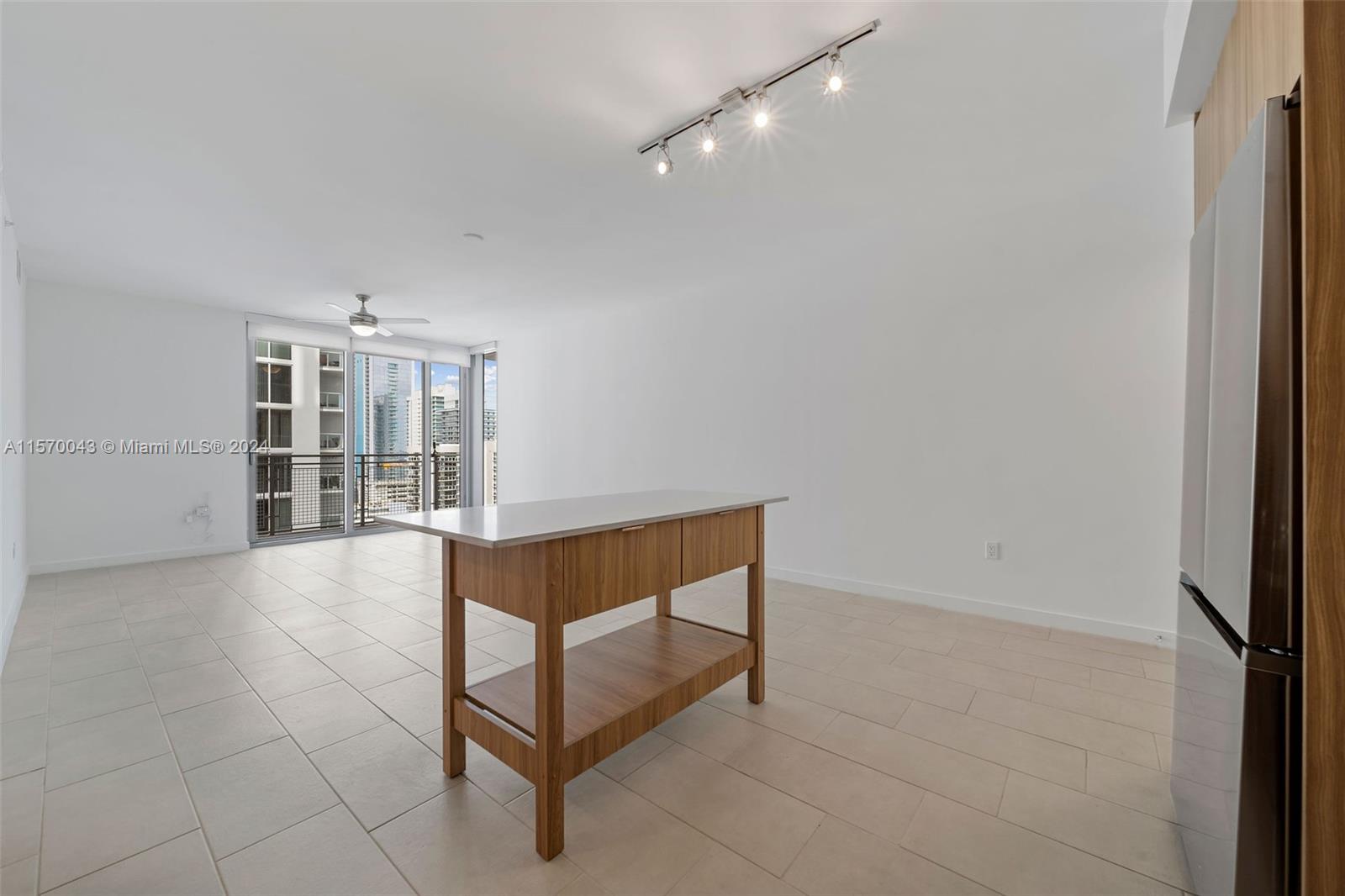 2150 N Bayshore Dr 0609, Miami, Florida 33137, 3 Bedrooms Bedrooms, ,2 BathroomsBathrooms,Residentiallease,For Rent,2150 N Bayshore Dr 0609,A11570043